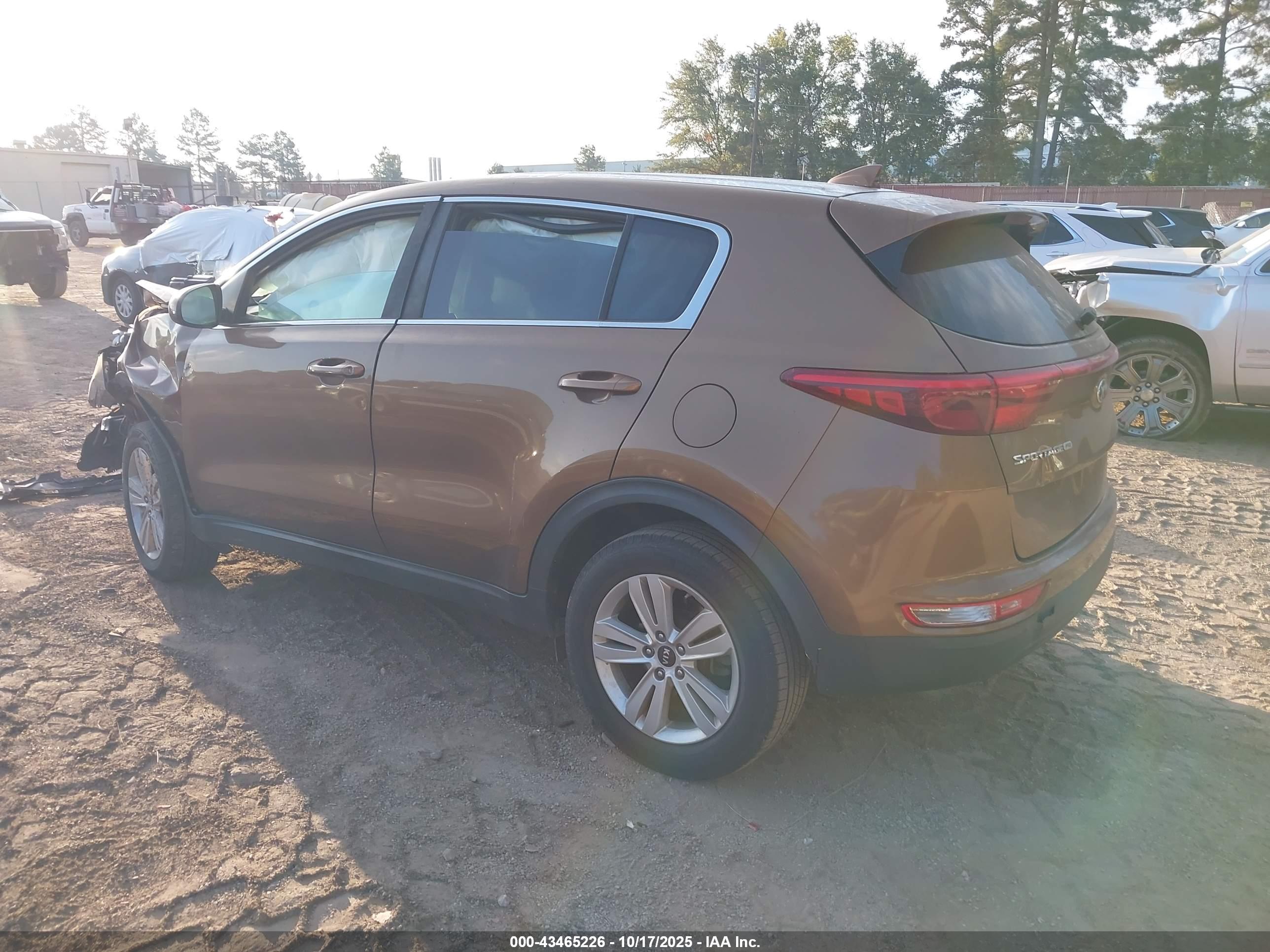 KIA SPORTAGE image 3