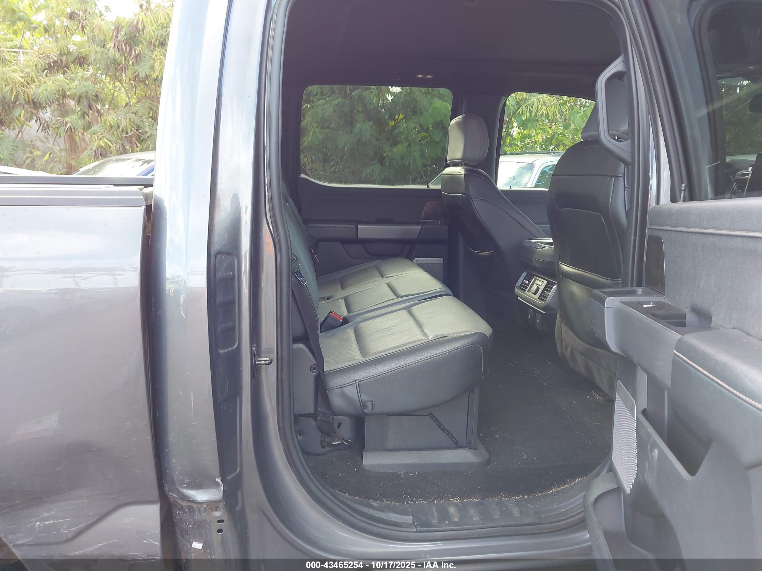 FORD F-150 image 8