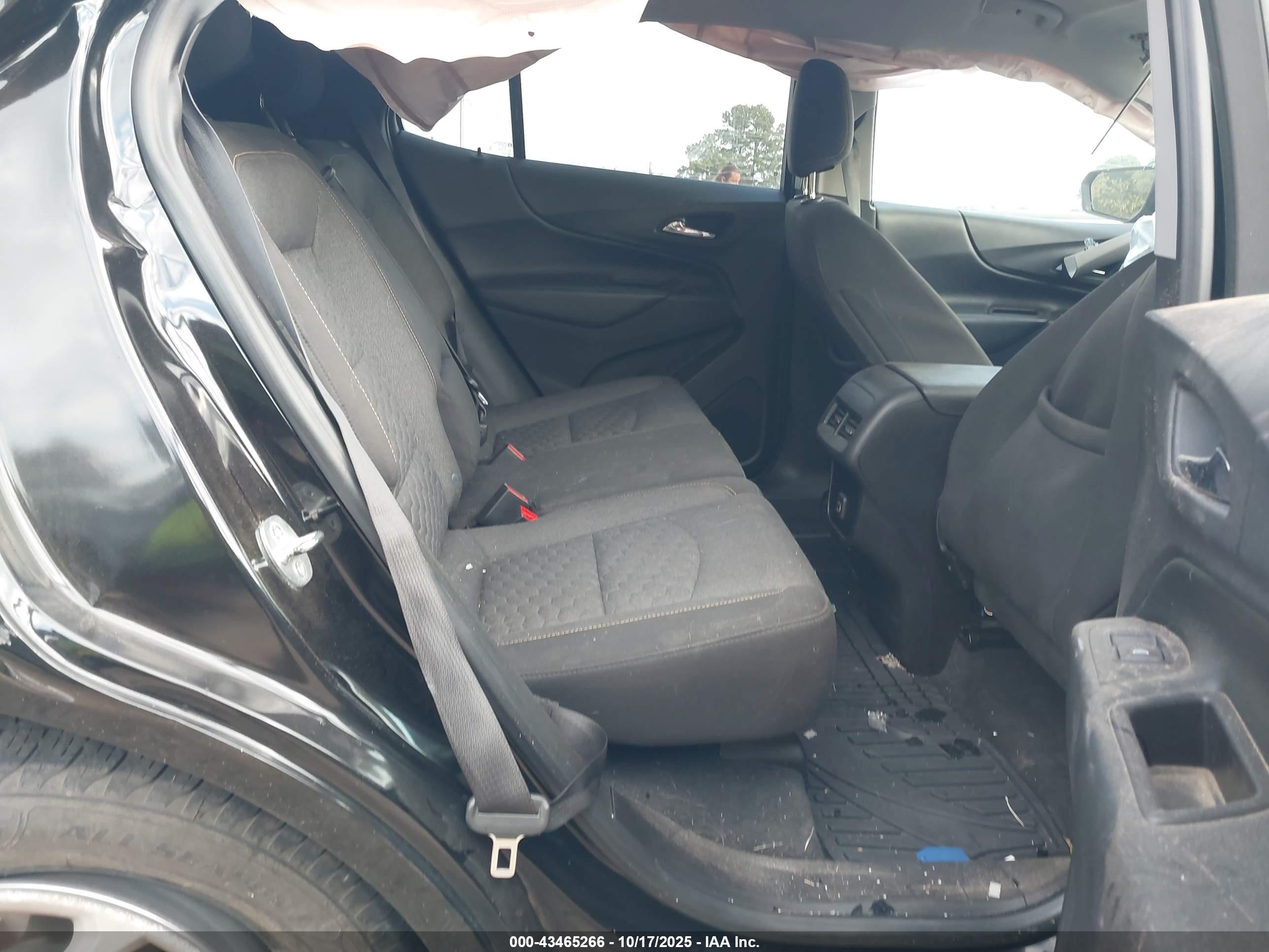 CHEVROLET EQUINOX image 8