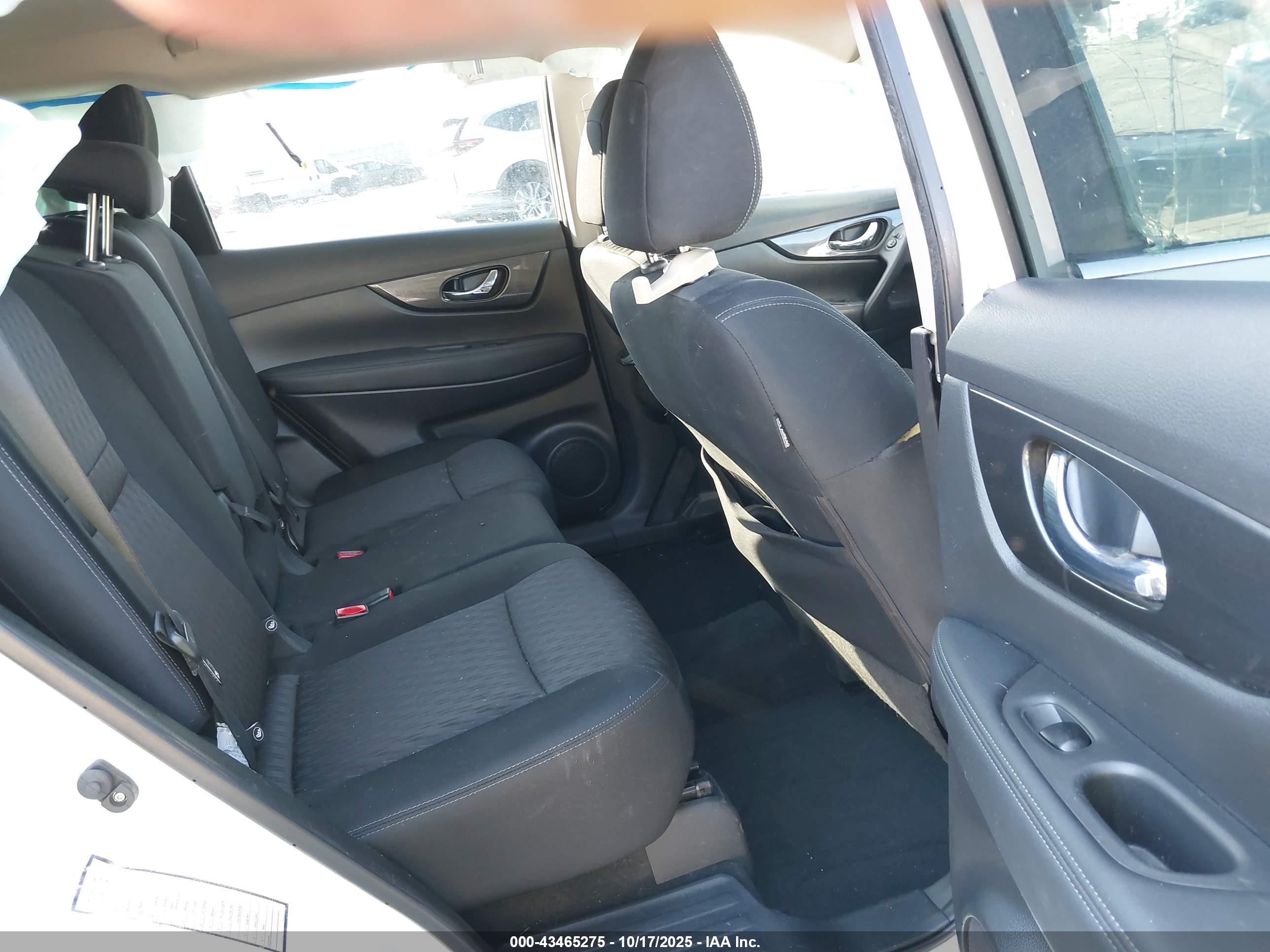 NISSAN ROGUE image 8
