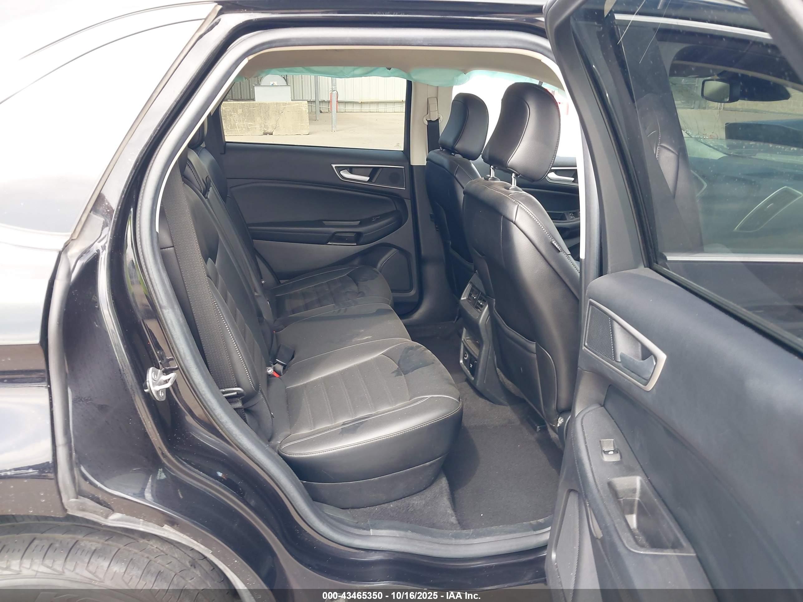 FORD EDGE image 8