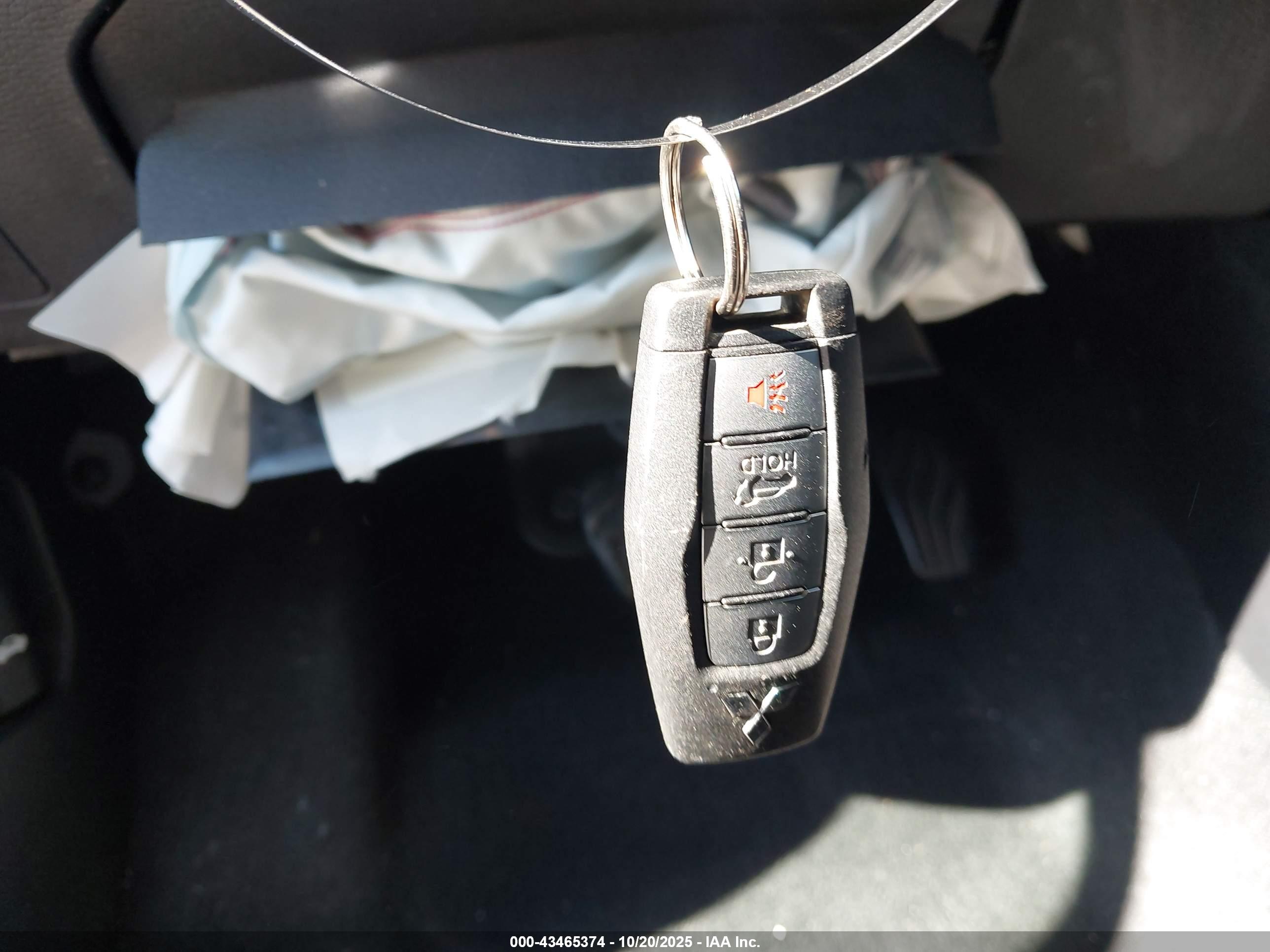 MITSUBISHI OUTLANDER image 11