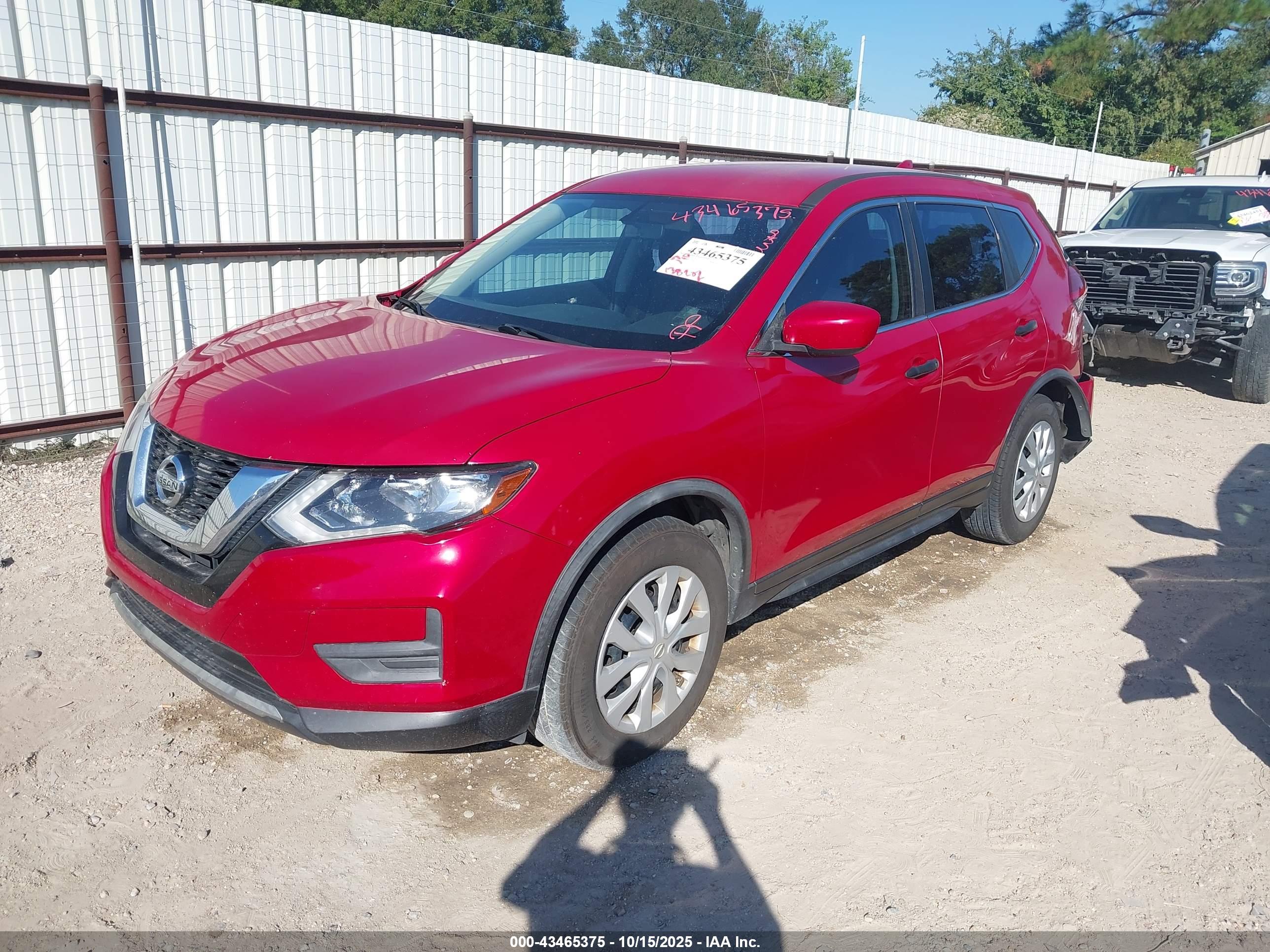 NISSAN ROGUE image 2