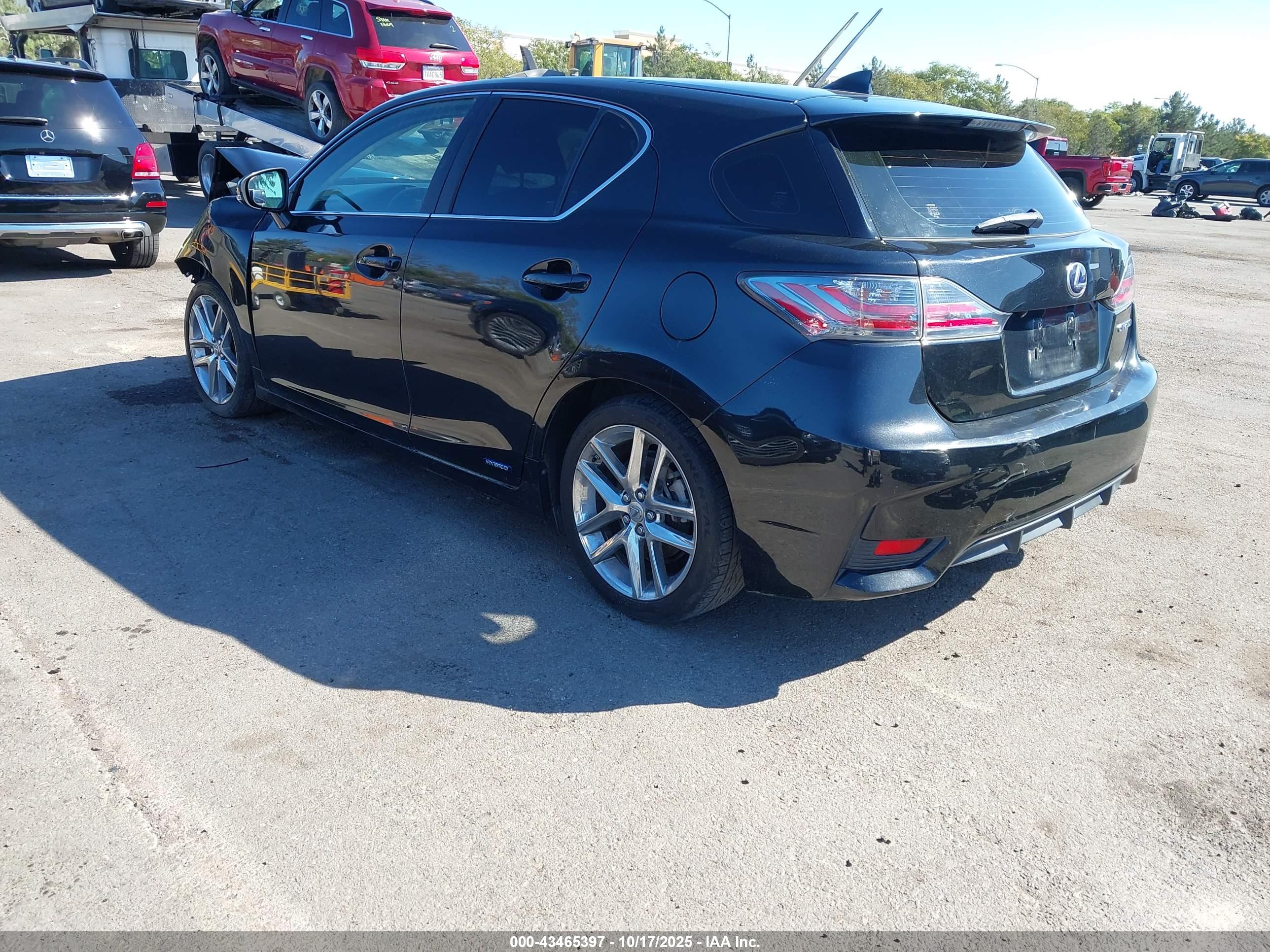 LEXUS CT image 3