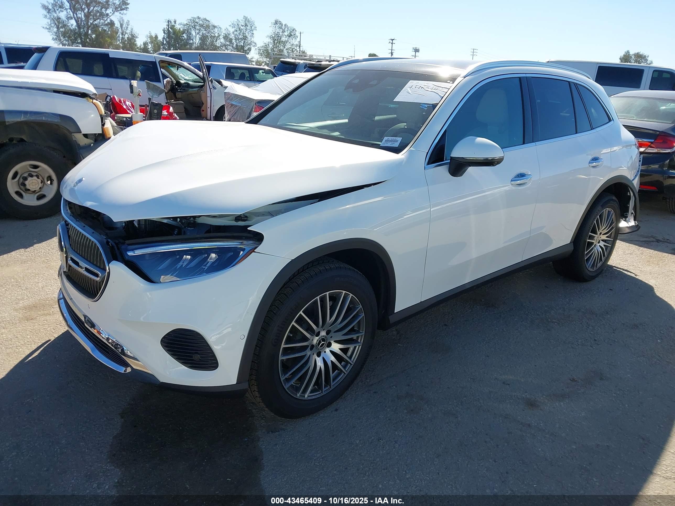 MERCEDES-BENZ GLC image 2