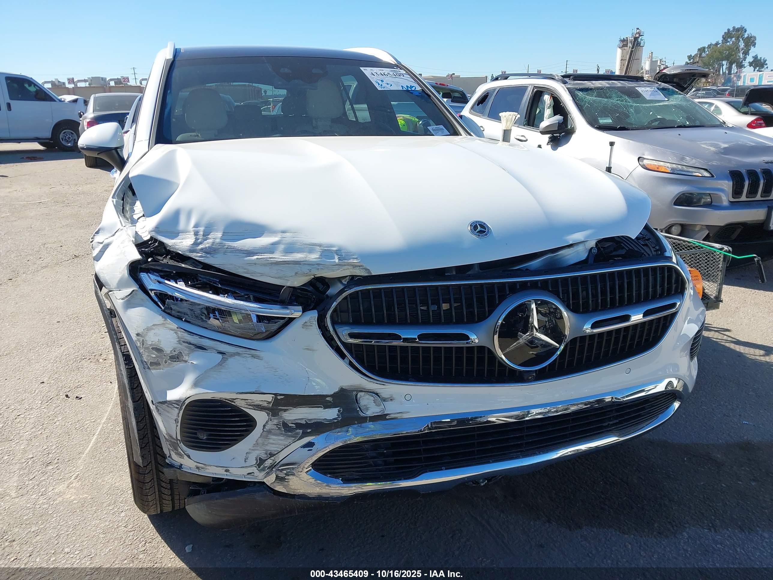 MERCEDES-BENZ GLC image 6
