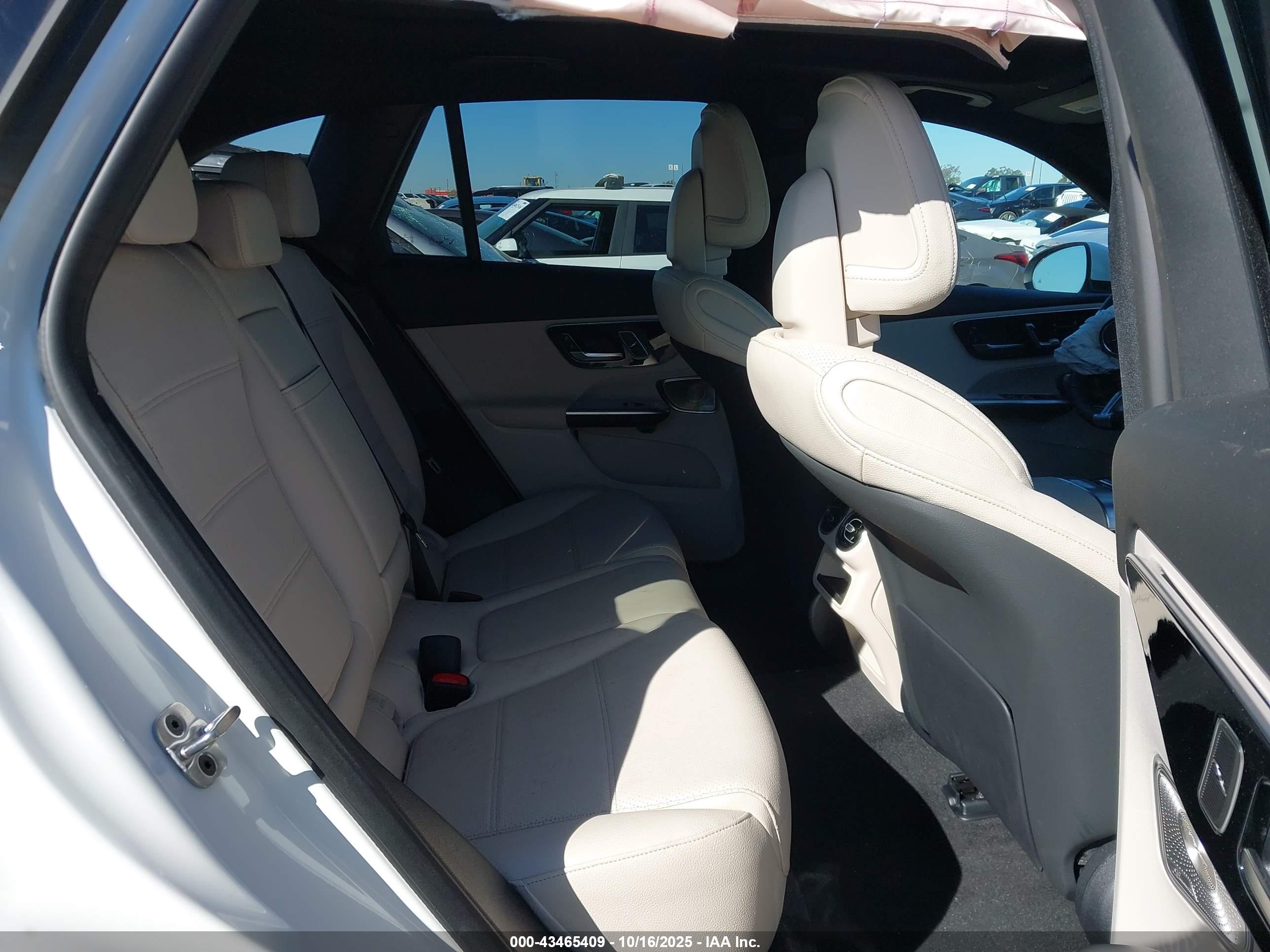 MERCEDES-BENZ GLC image 8