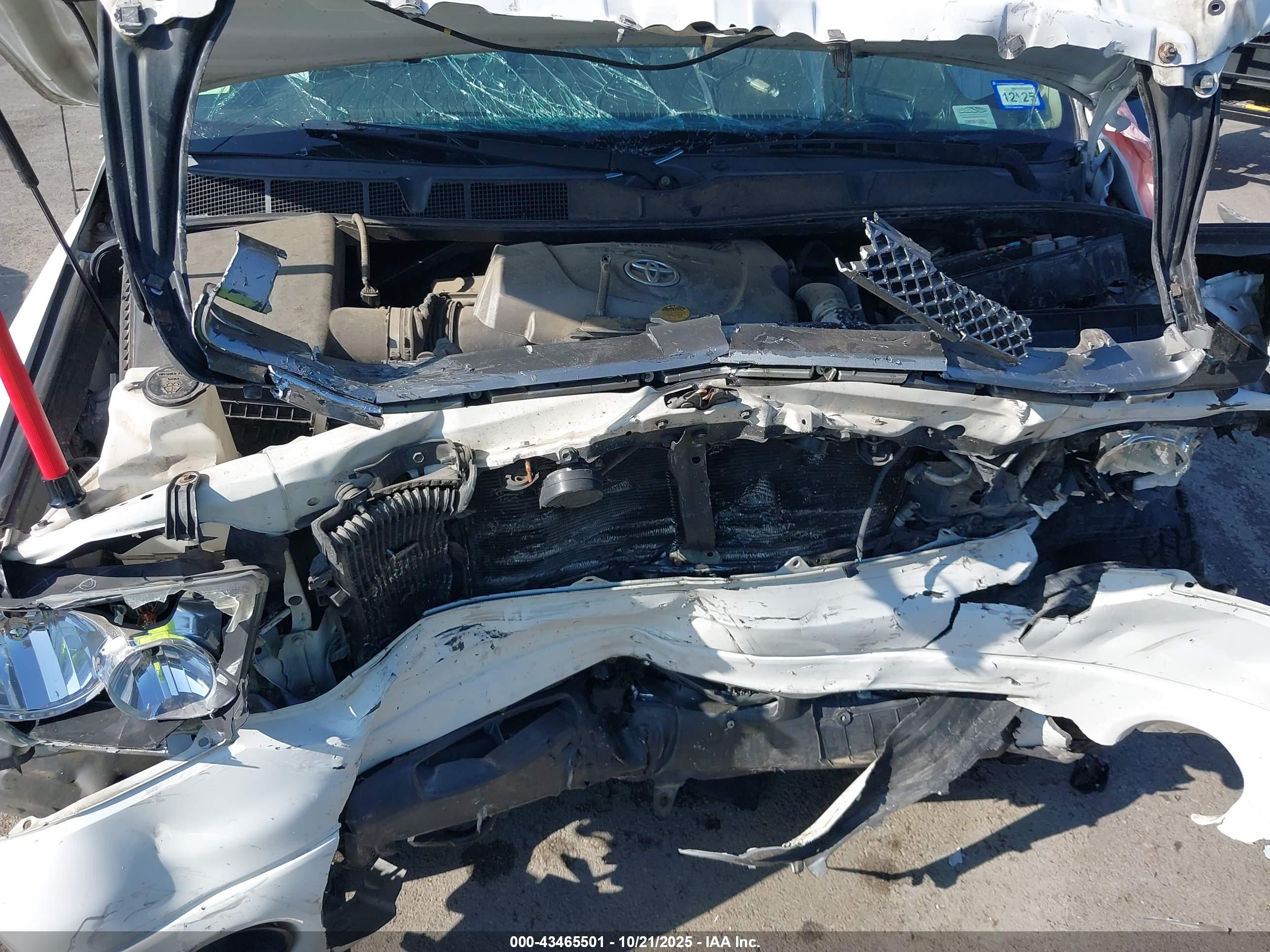 TOYOTA TUNDRA image 10
