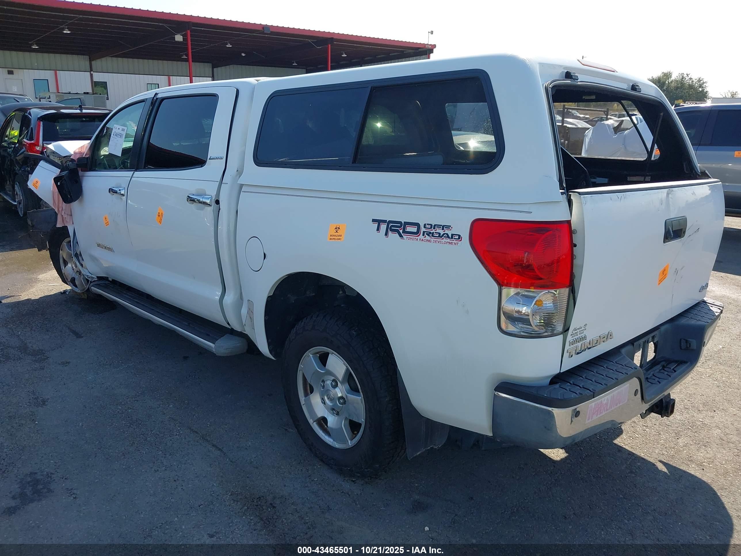 TOYOTA TUNDRA image 3