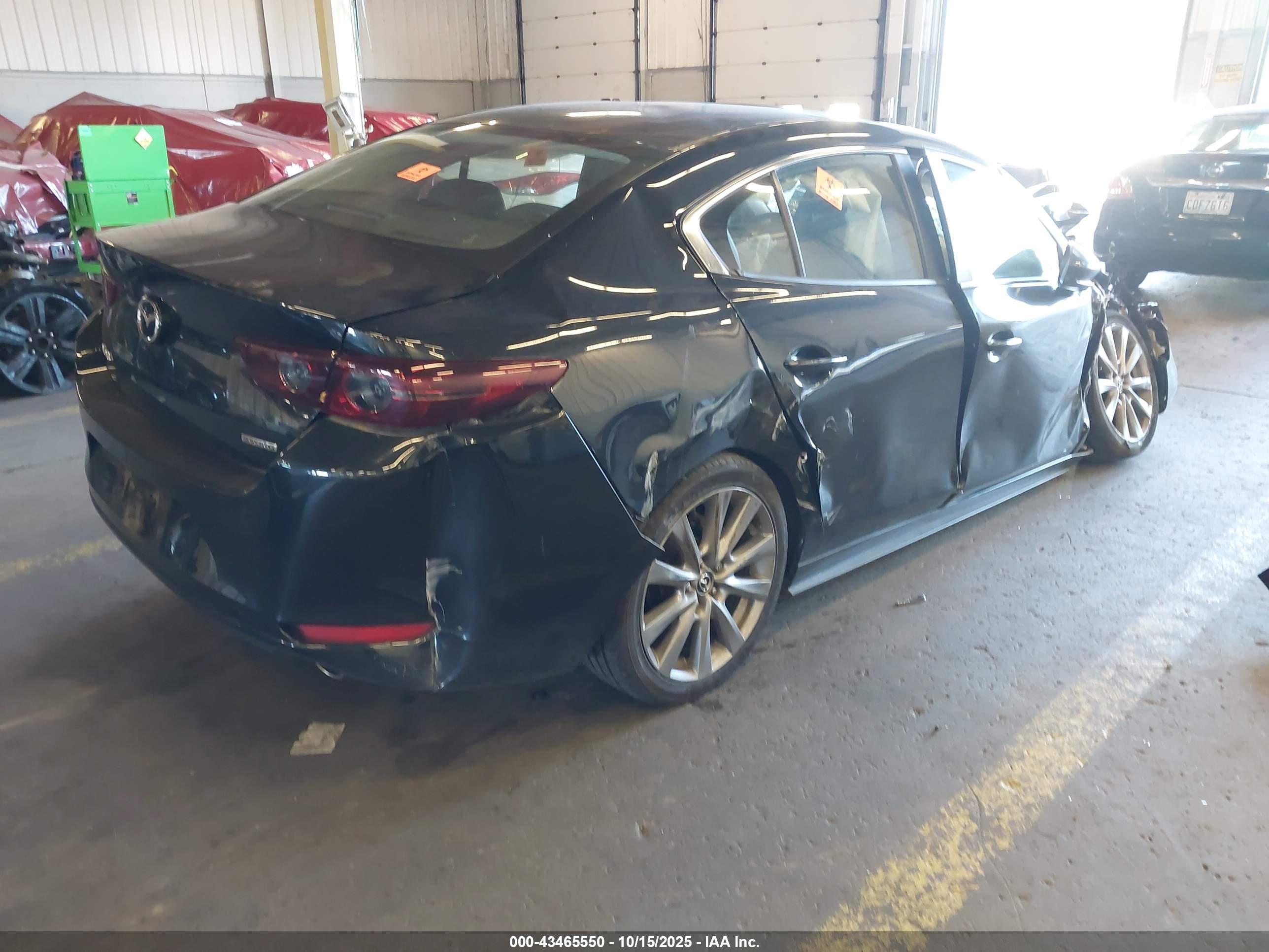 MAZDA MAZDA3 image 4