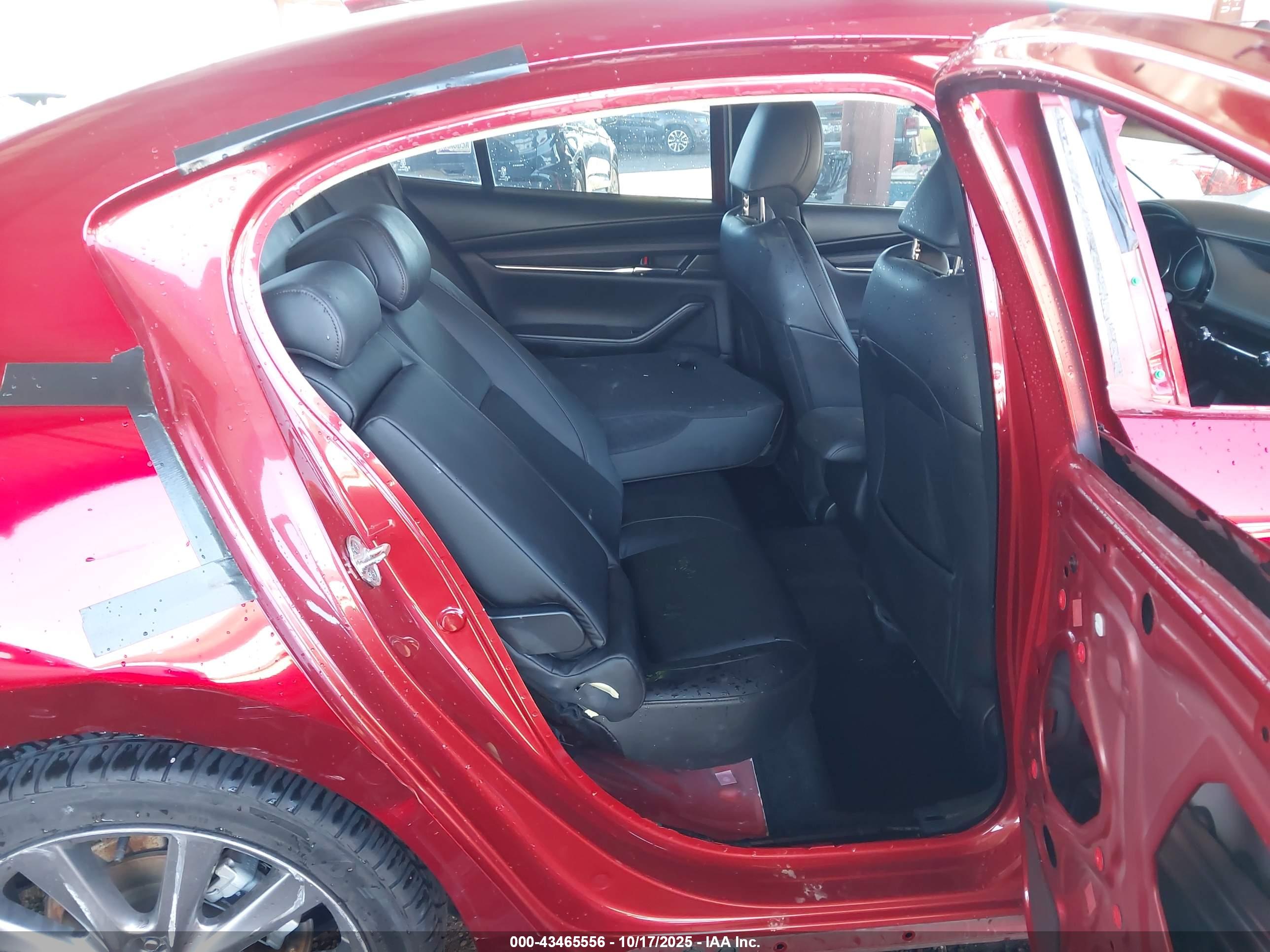 MAZDA MAZDA3 image 8
