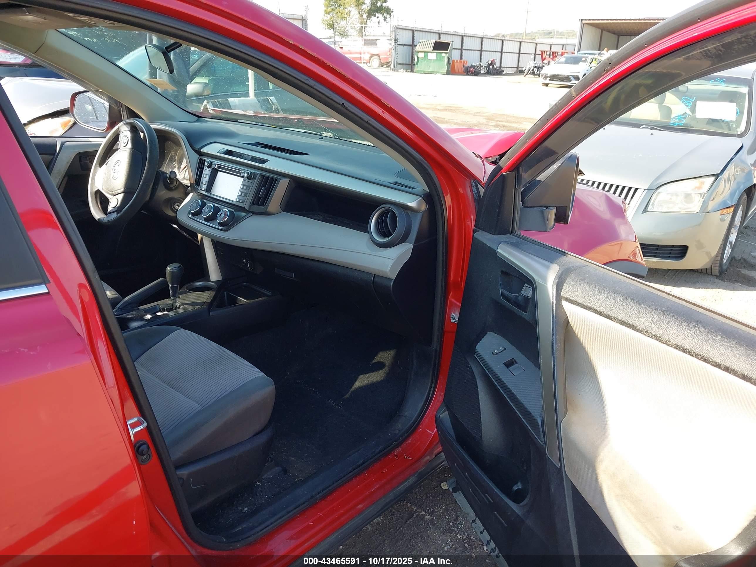 TOYOTA RAV4 image 5