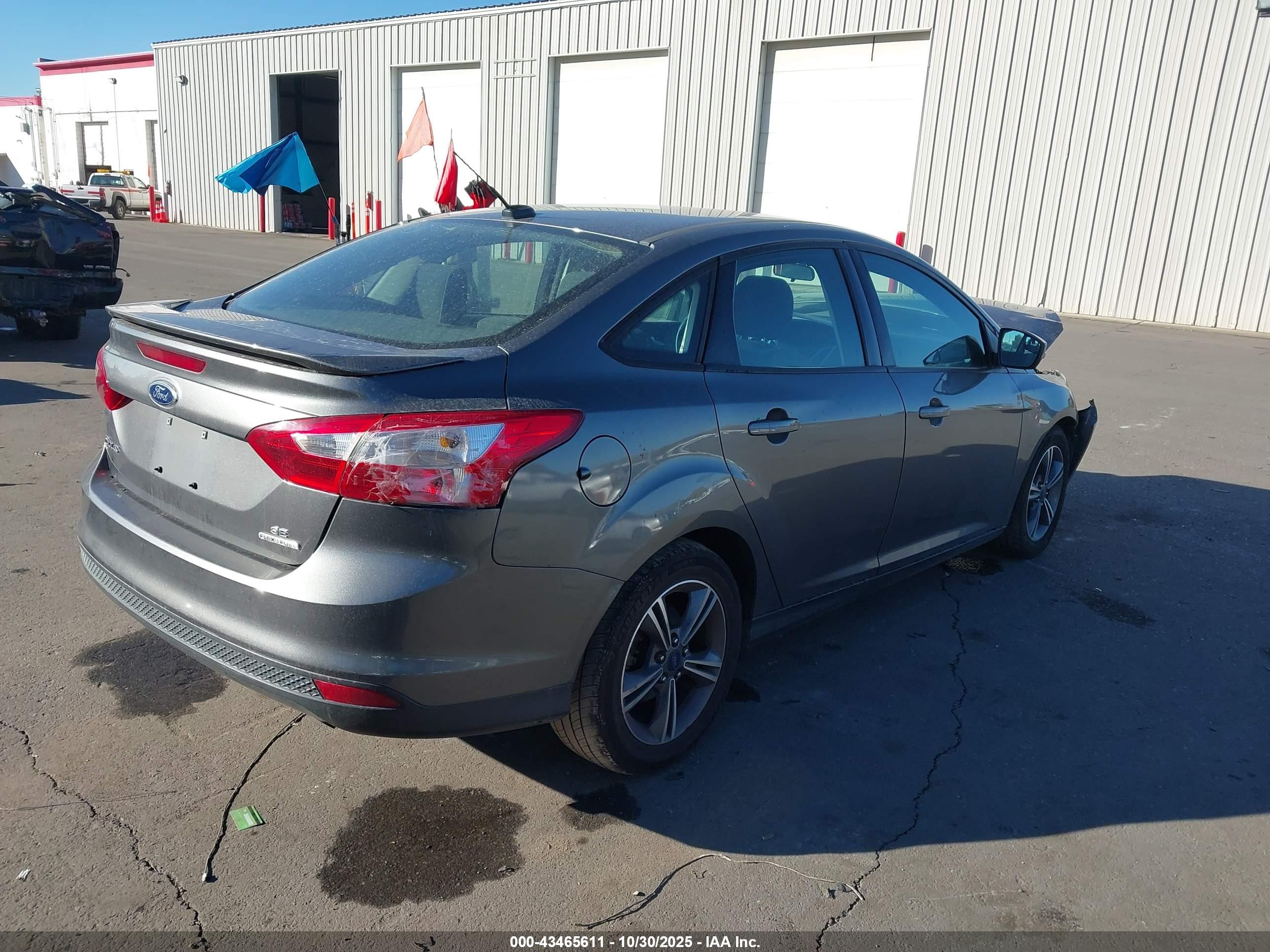 FORD FOCUS image 4