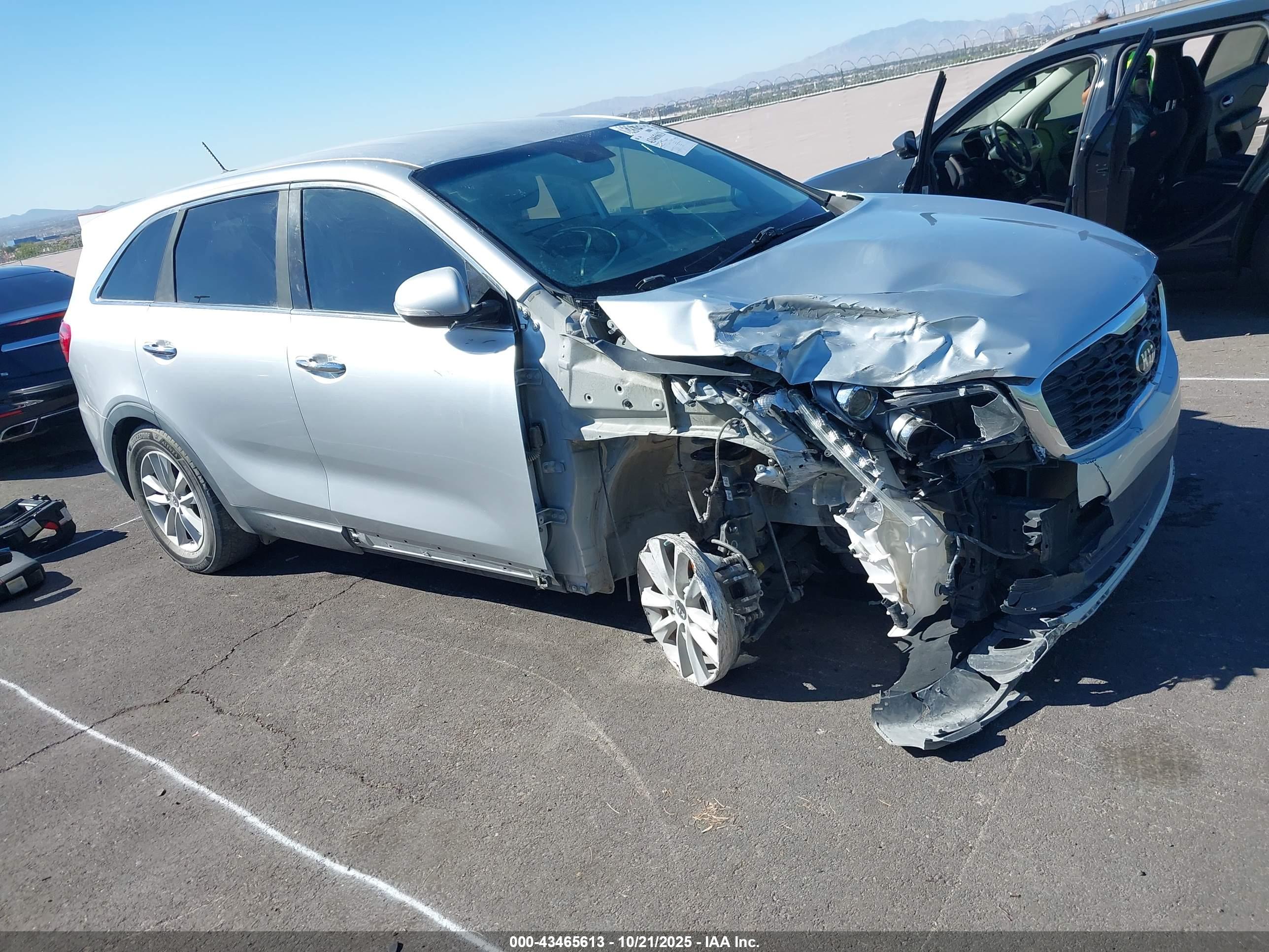 KIA SORENTO image 6