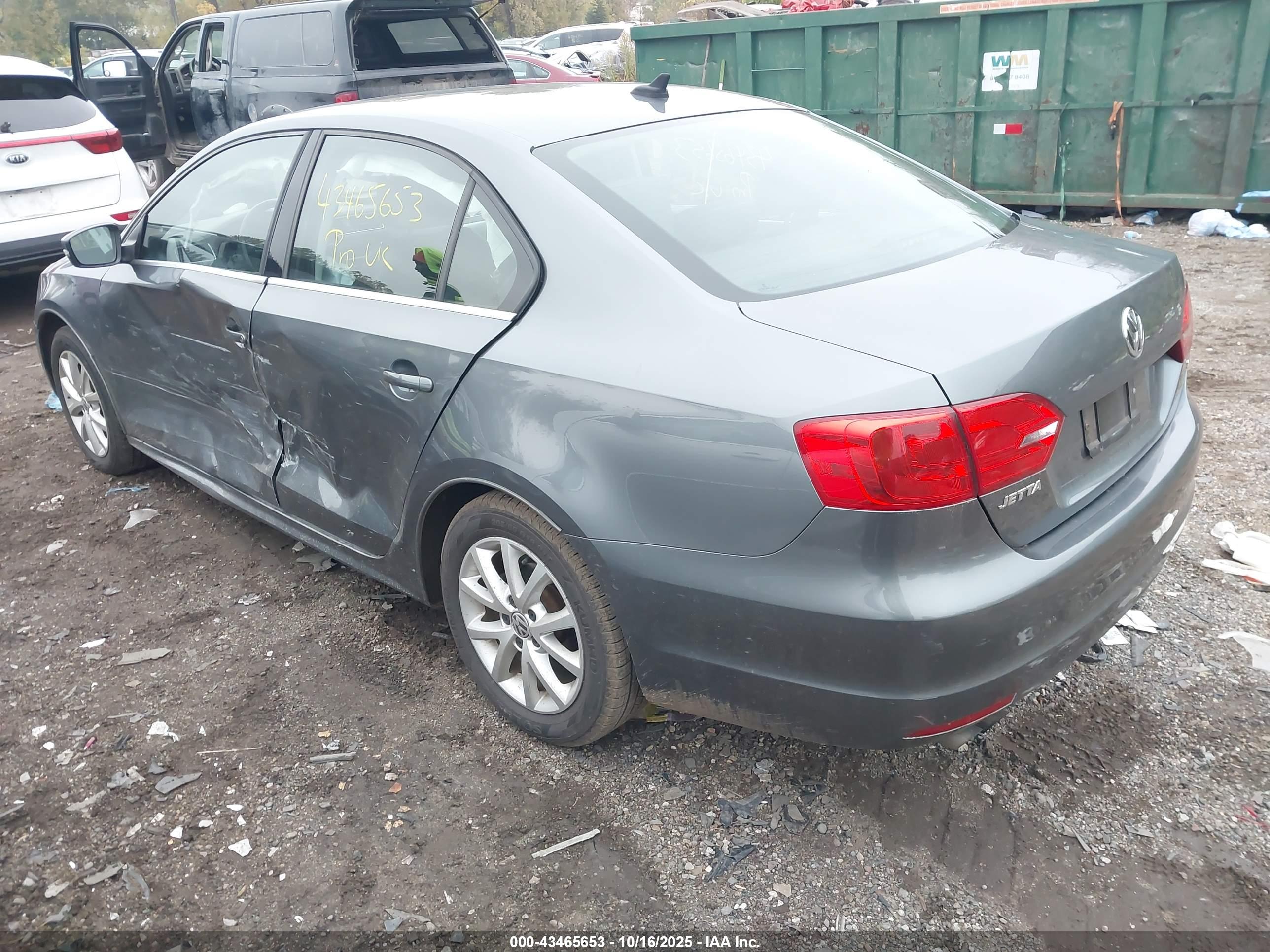VOLKSWAGEN JETTA image 3