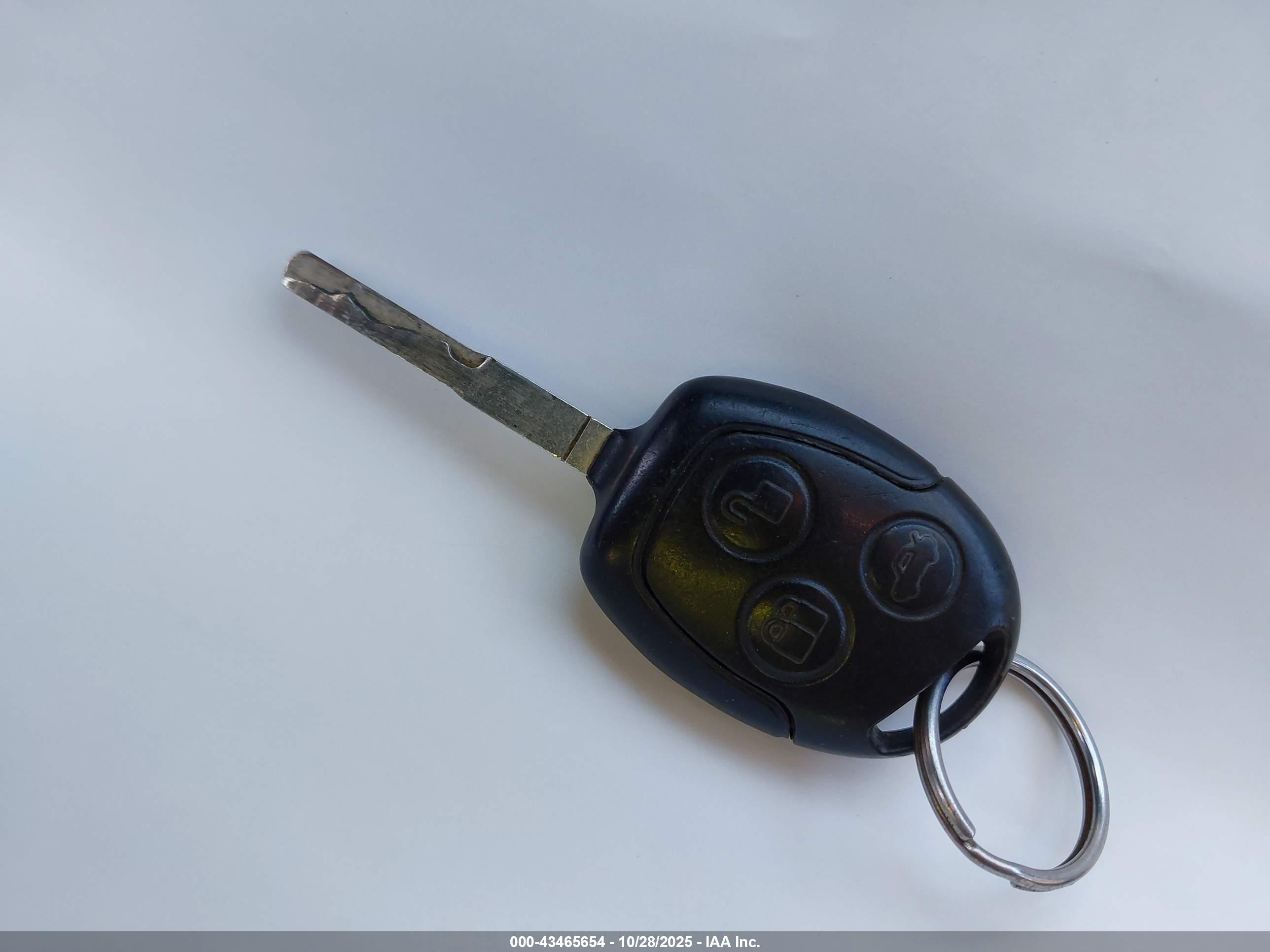 FORD FIESTA image 11