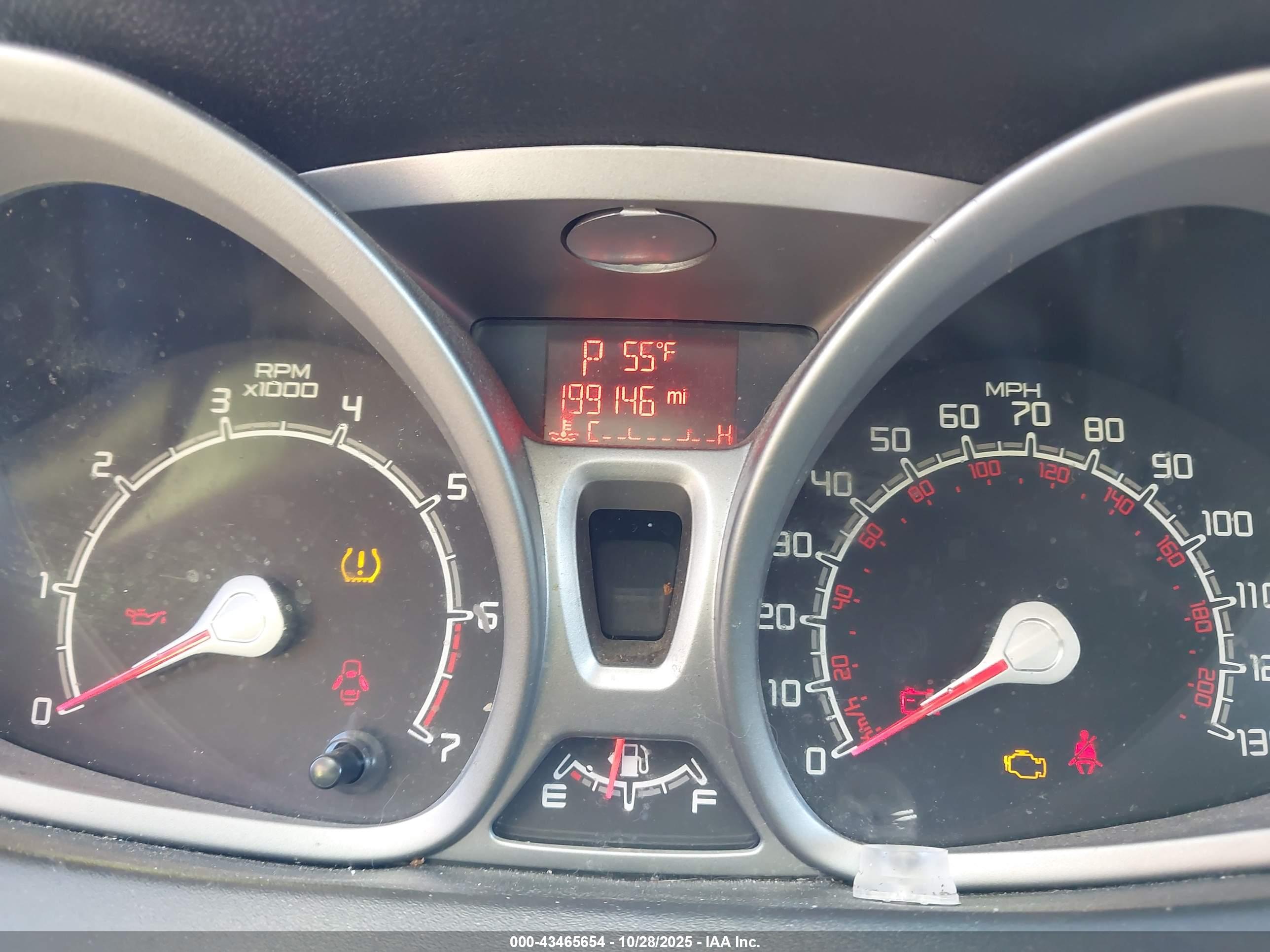 FORD FIESTA image 7
