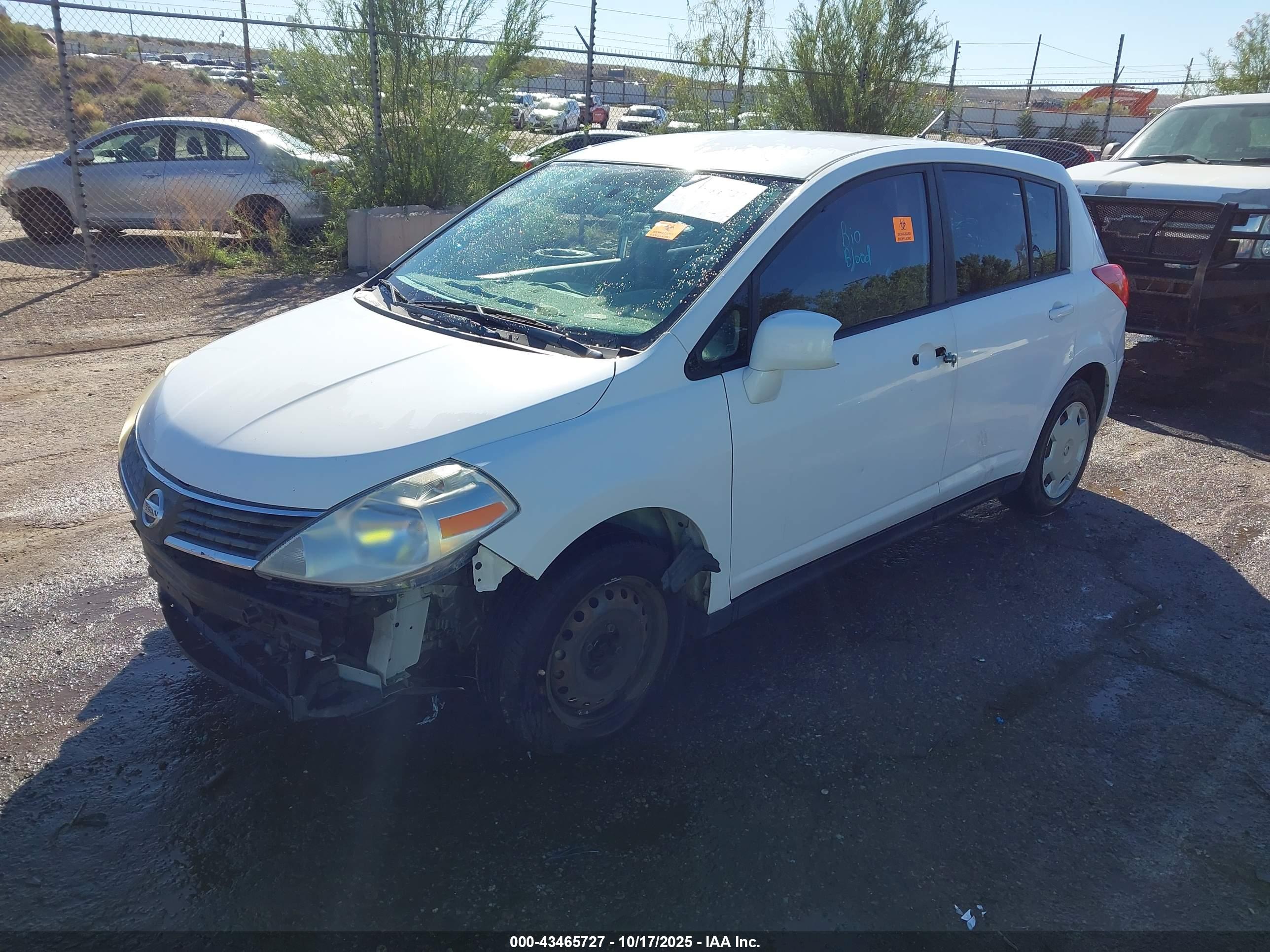 NISSAN VERSA image 2