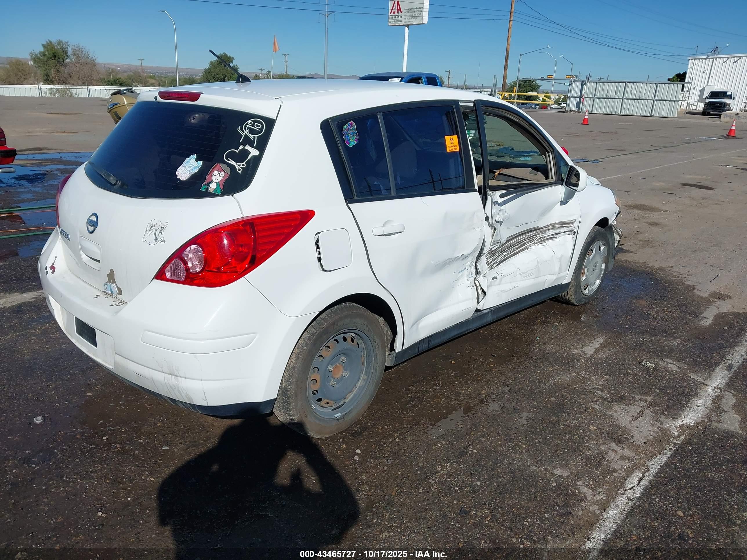 NISSAN VERSA image 4