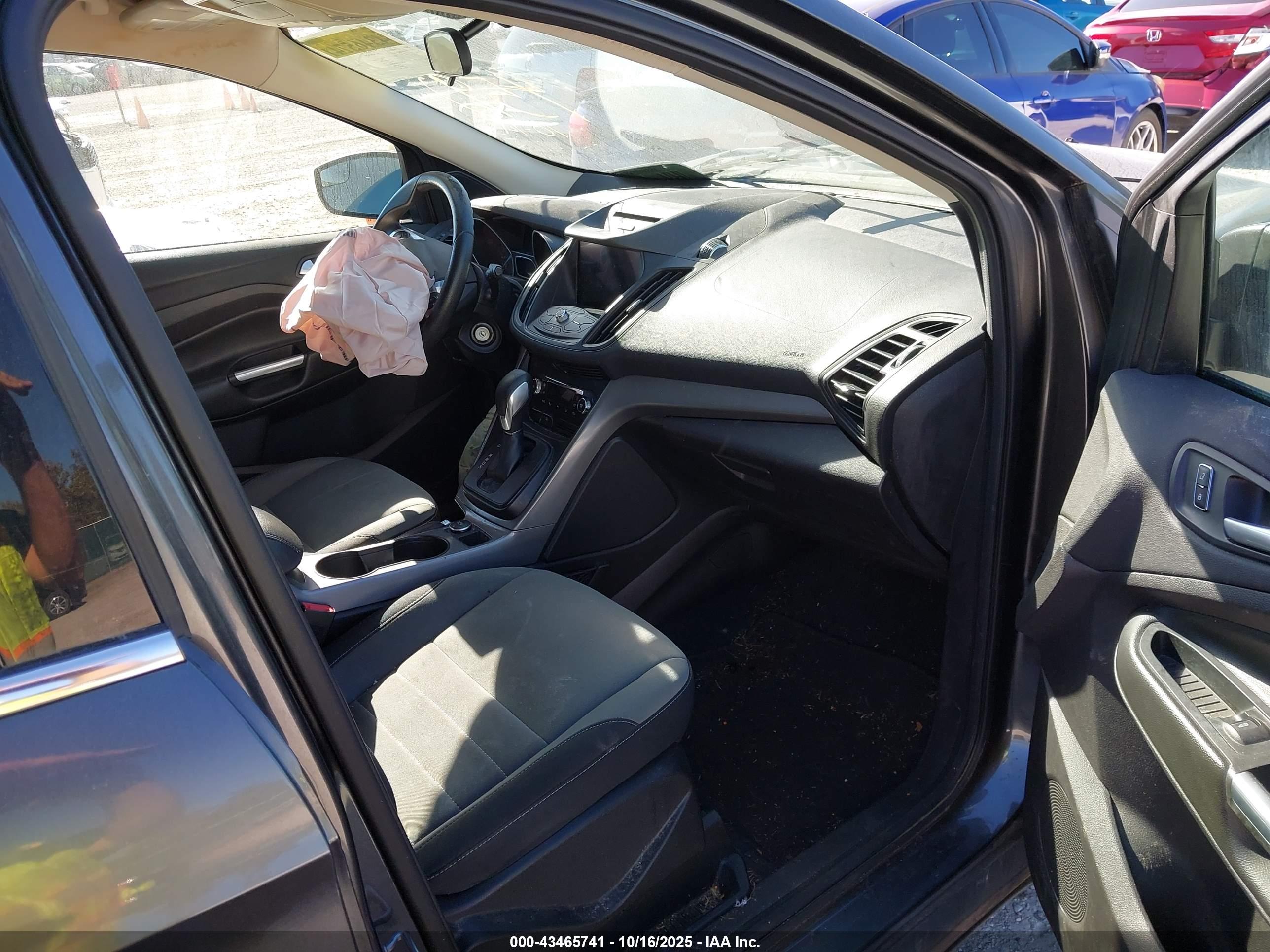 FORD ESCAPE image 5