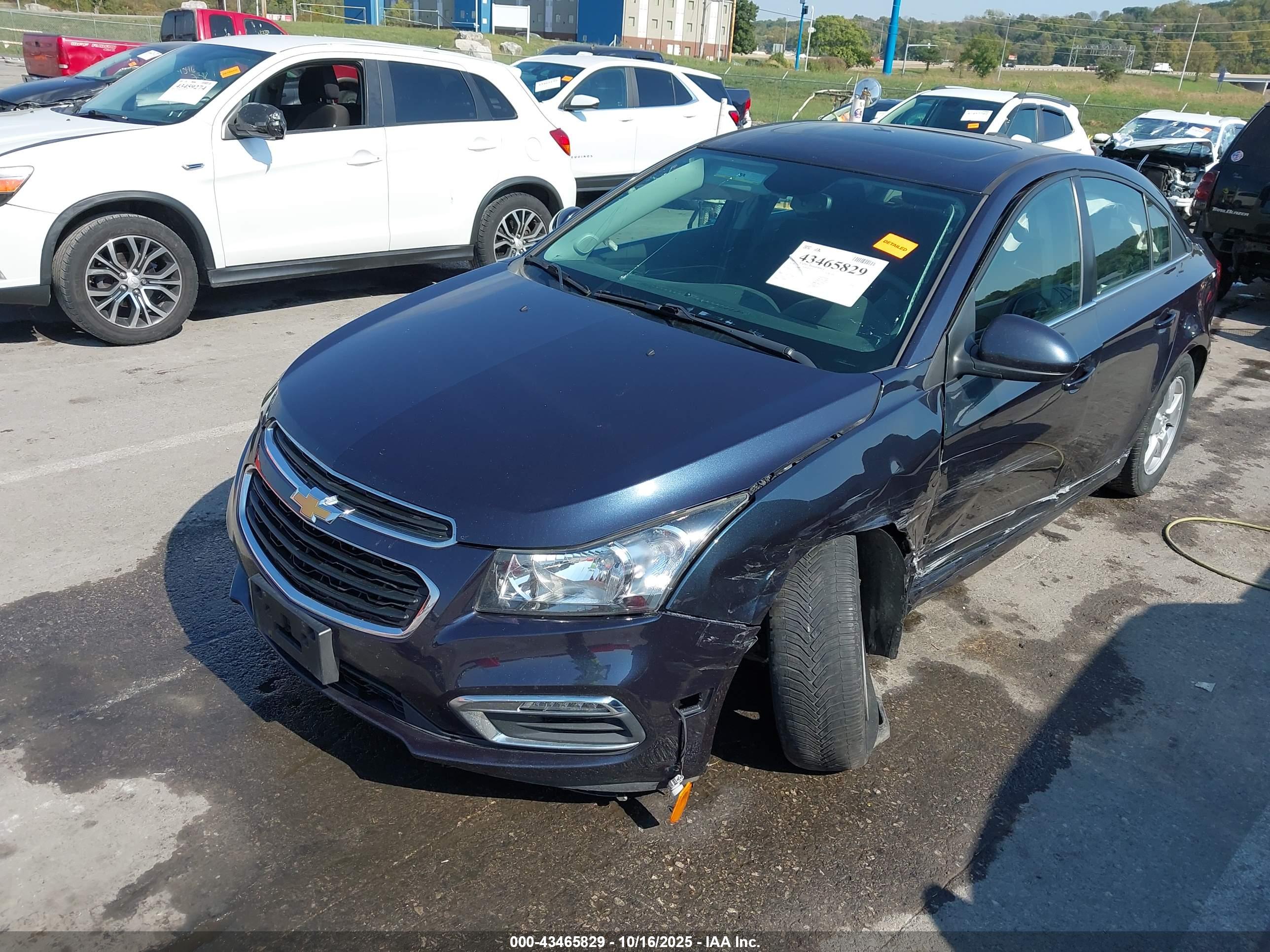 CHEVROLET CRUZE image 2