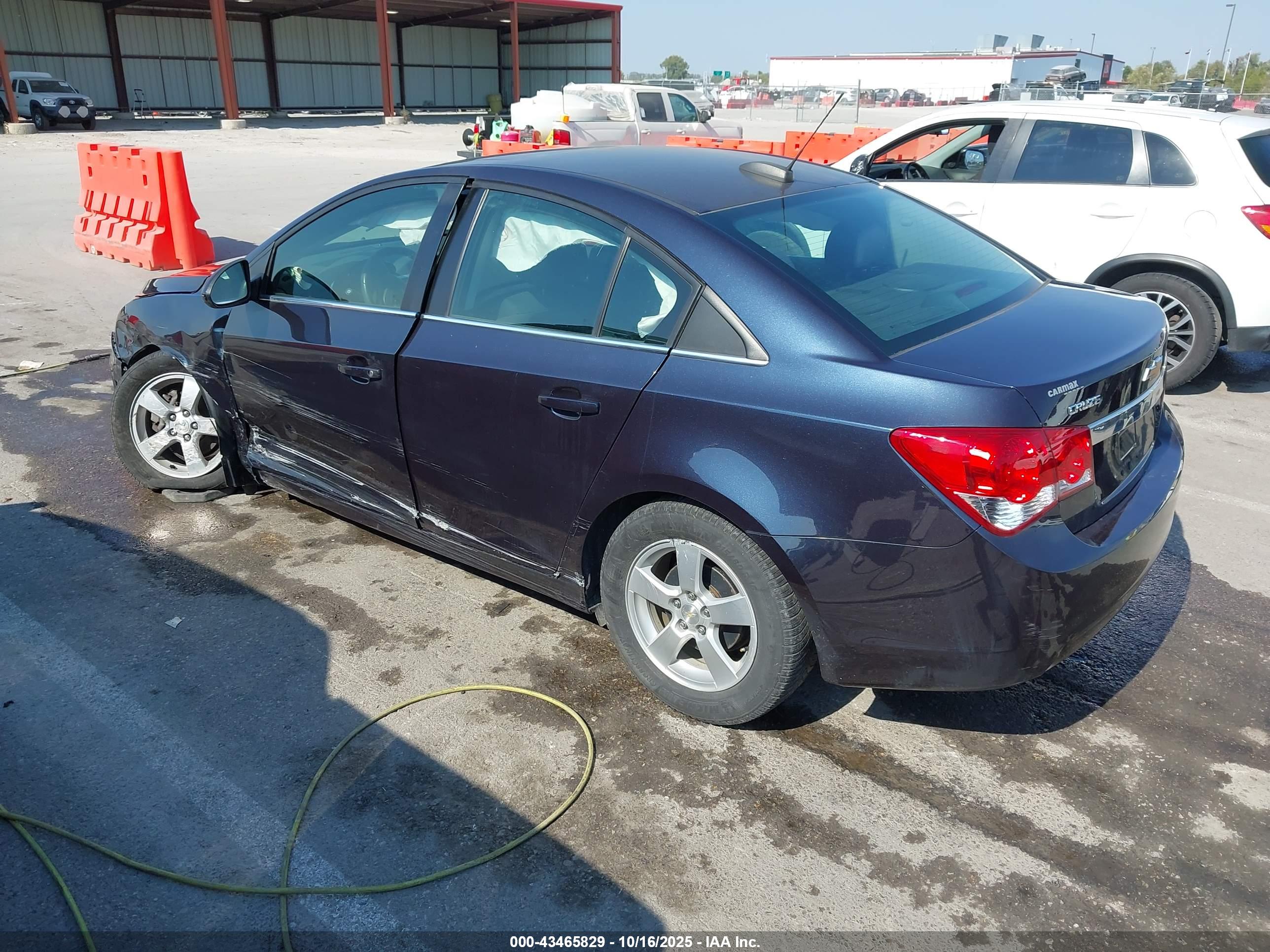 CHEVROLET CRUZE image 3