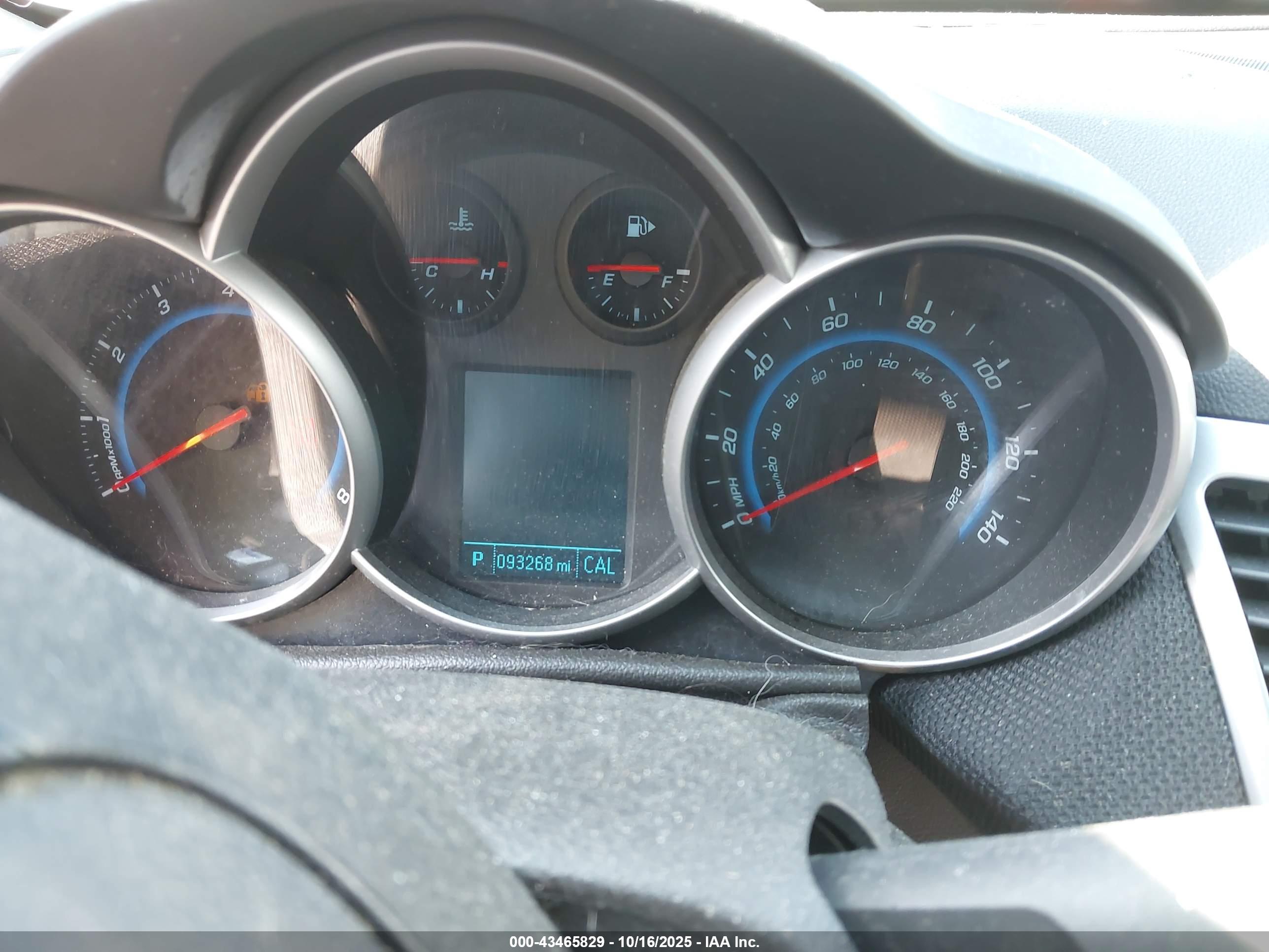 CHEVROLET CRUZE image 7
