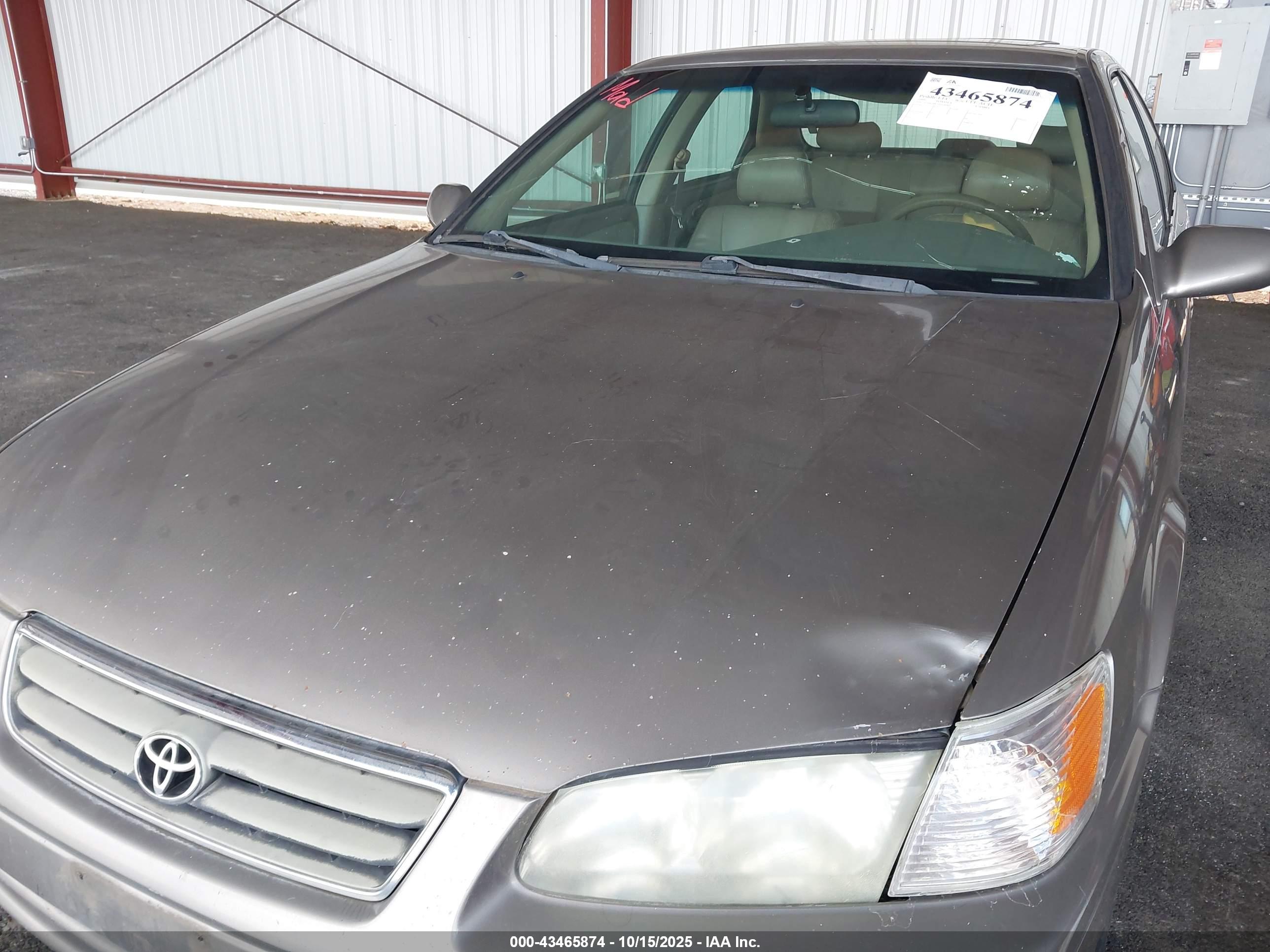 TOYOTA CAMRY image 6