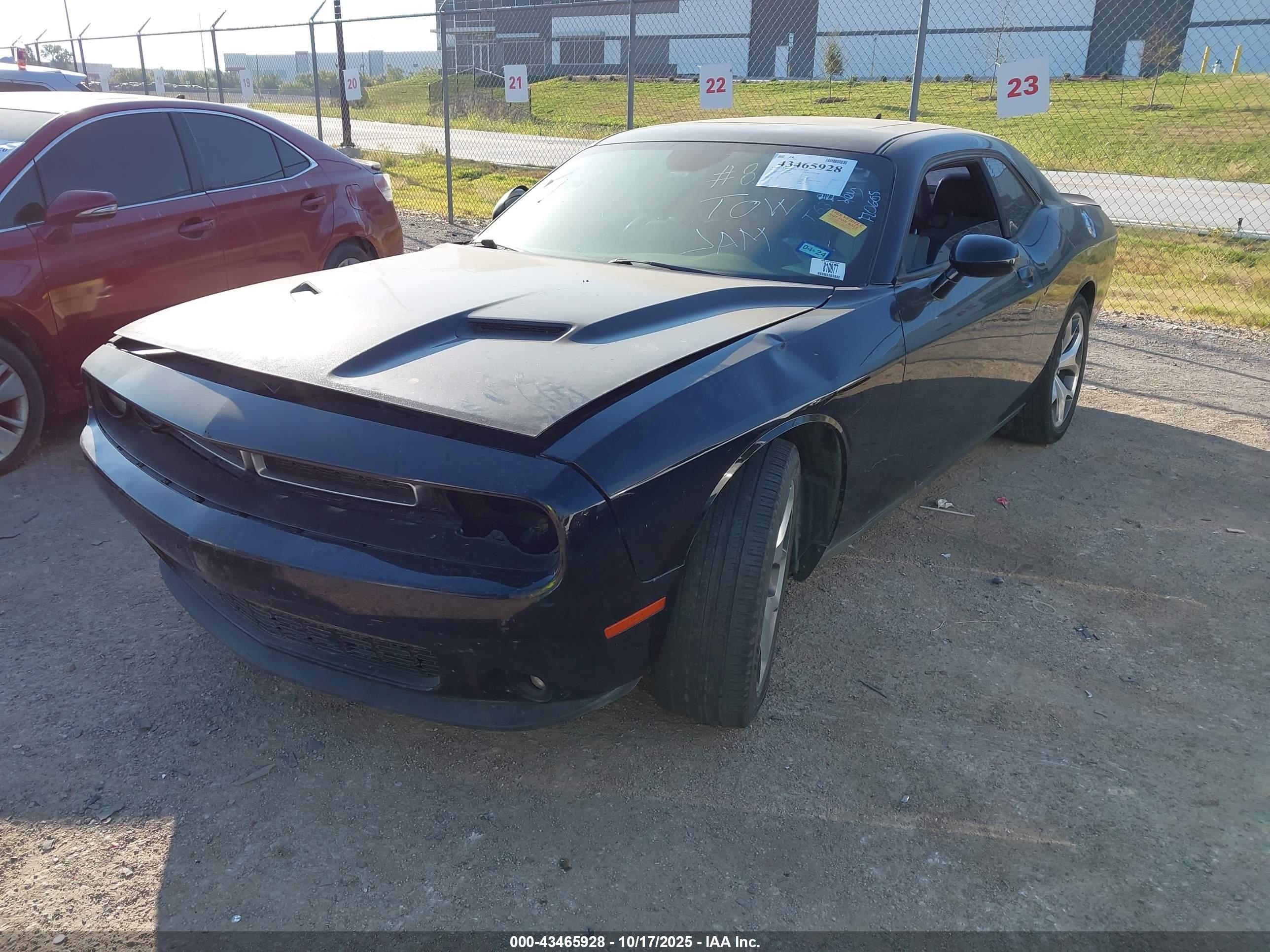 DODGE CHALLENGER image 2