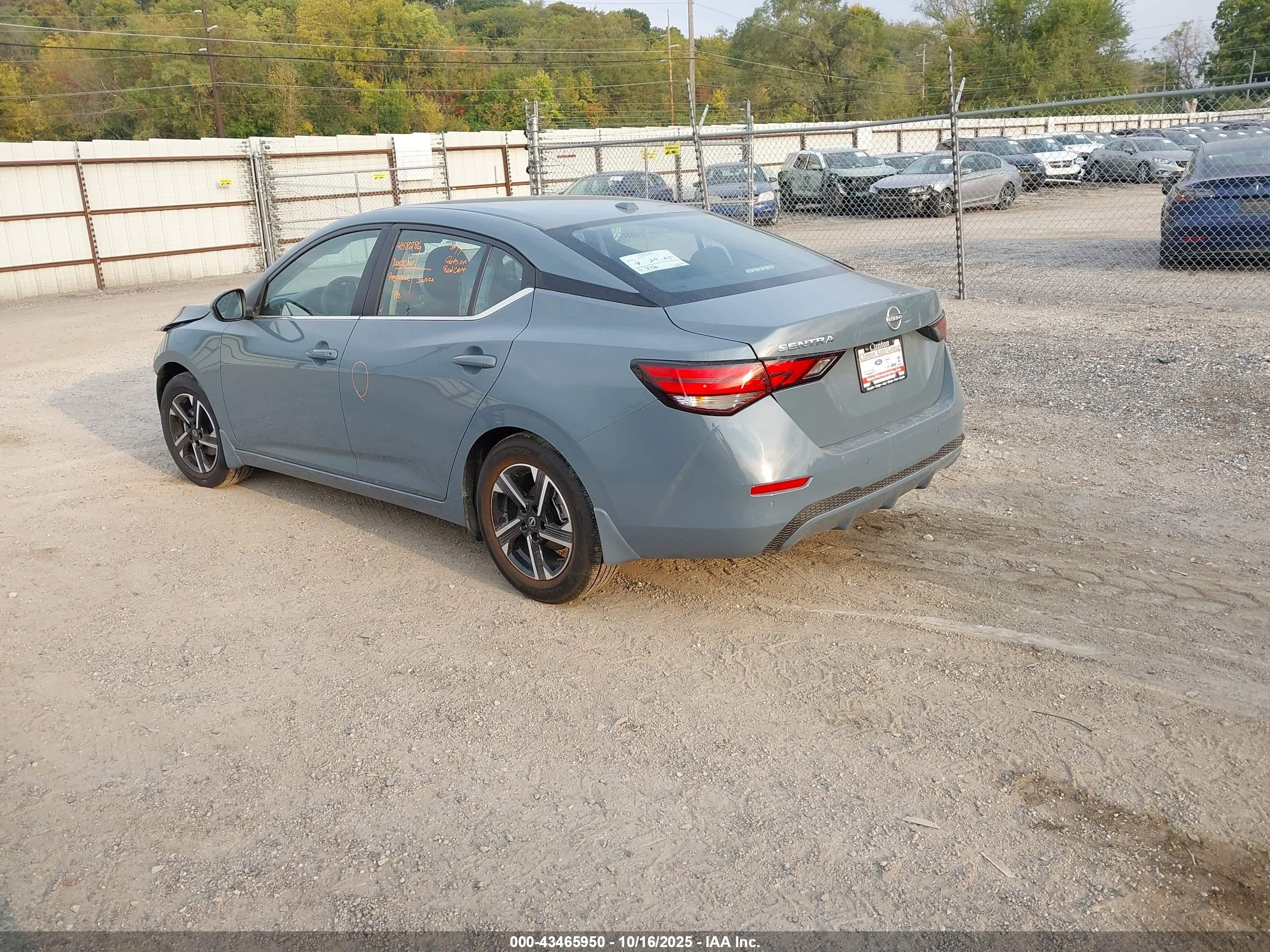 NISSAN SENTRA image 3