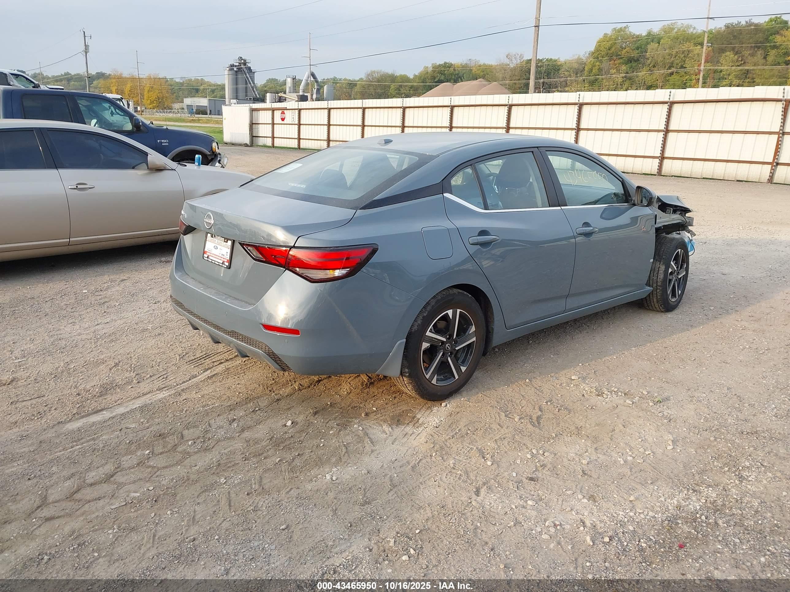 NISSAN SENTRA image 4