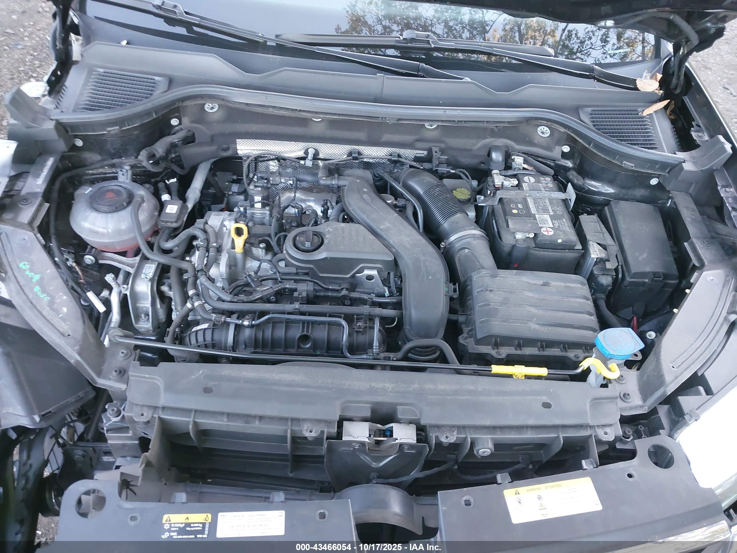 VOLKSWAGEN TAOS image 10