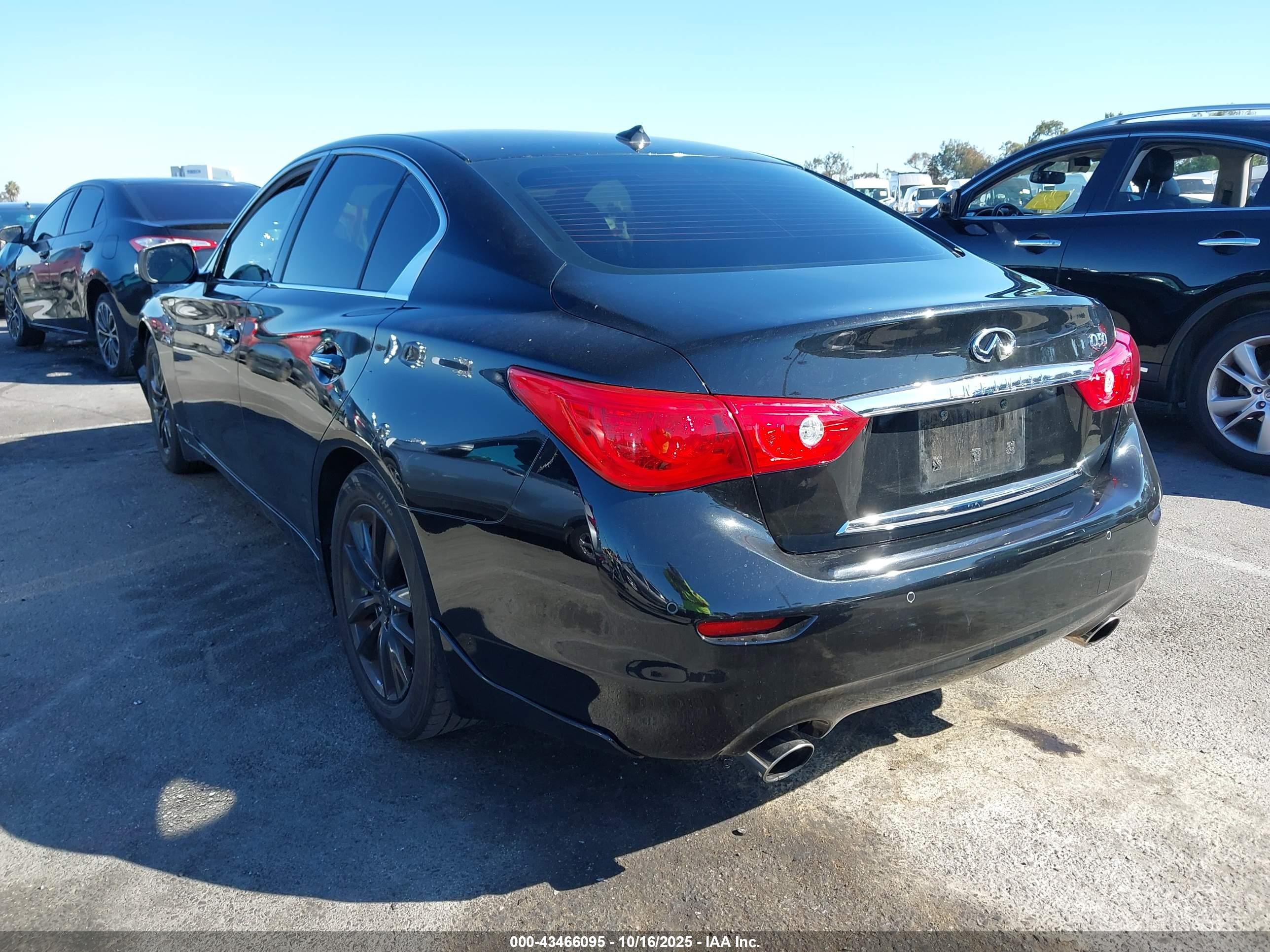 INFINITI Q50 image 3