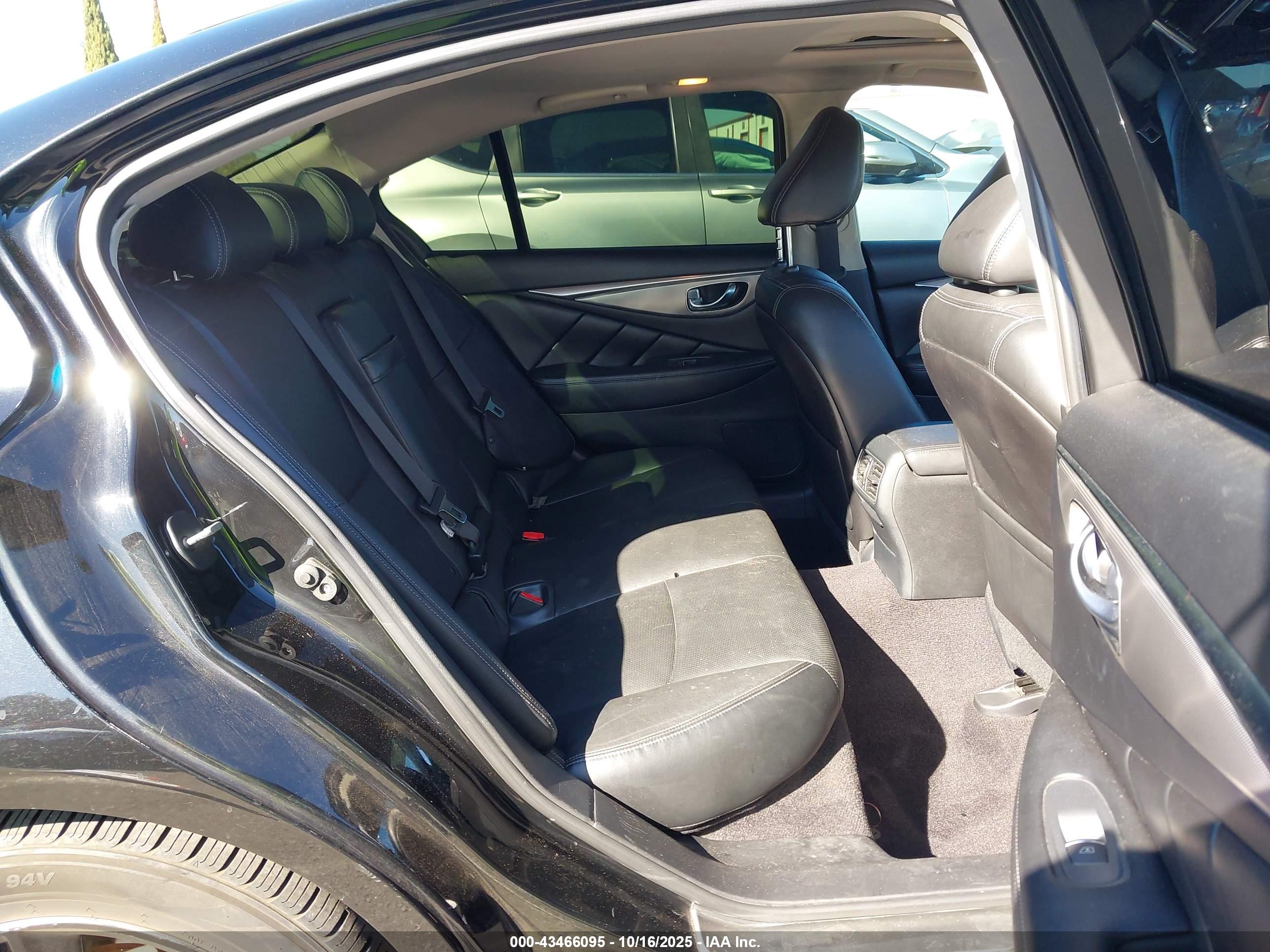 INFINITI Q50 image 8