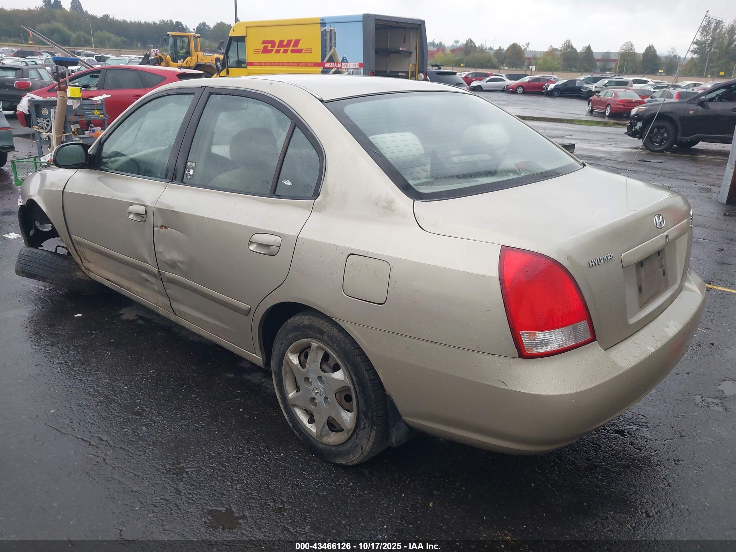 HYUNDAI ELANTRA image 3