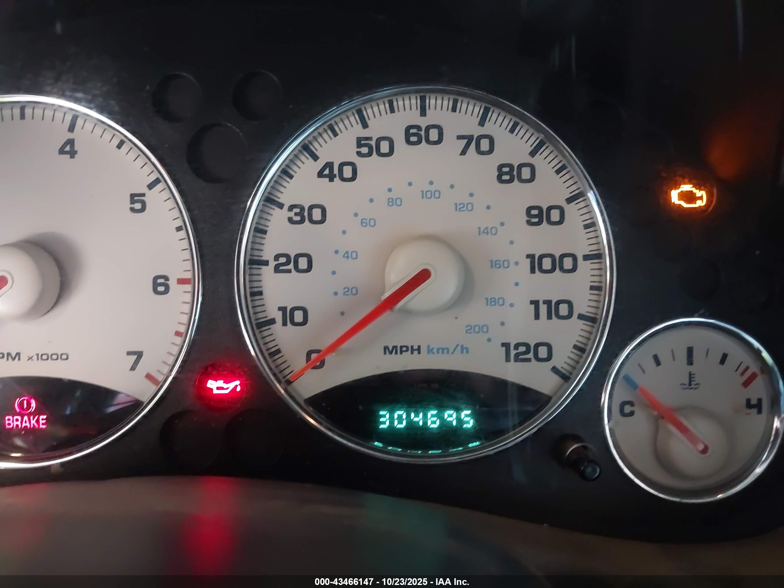 JEEP LIBERTY image 7