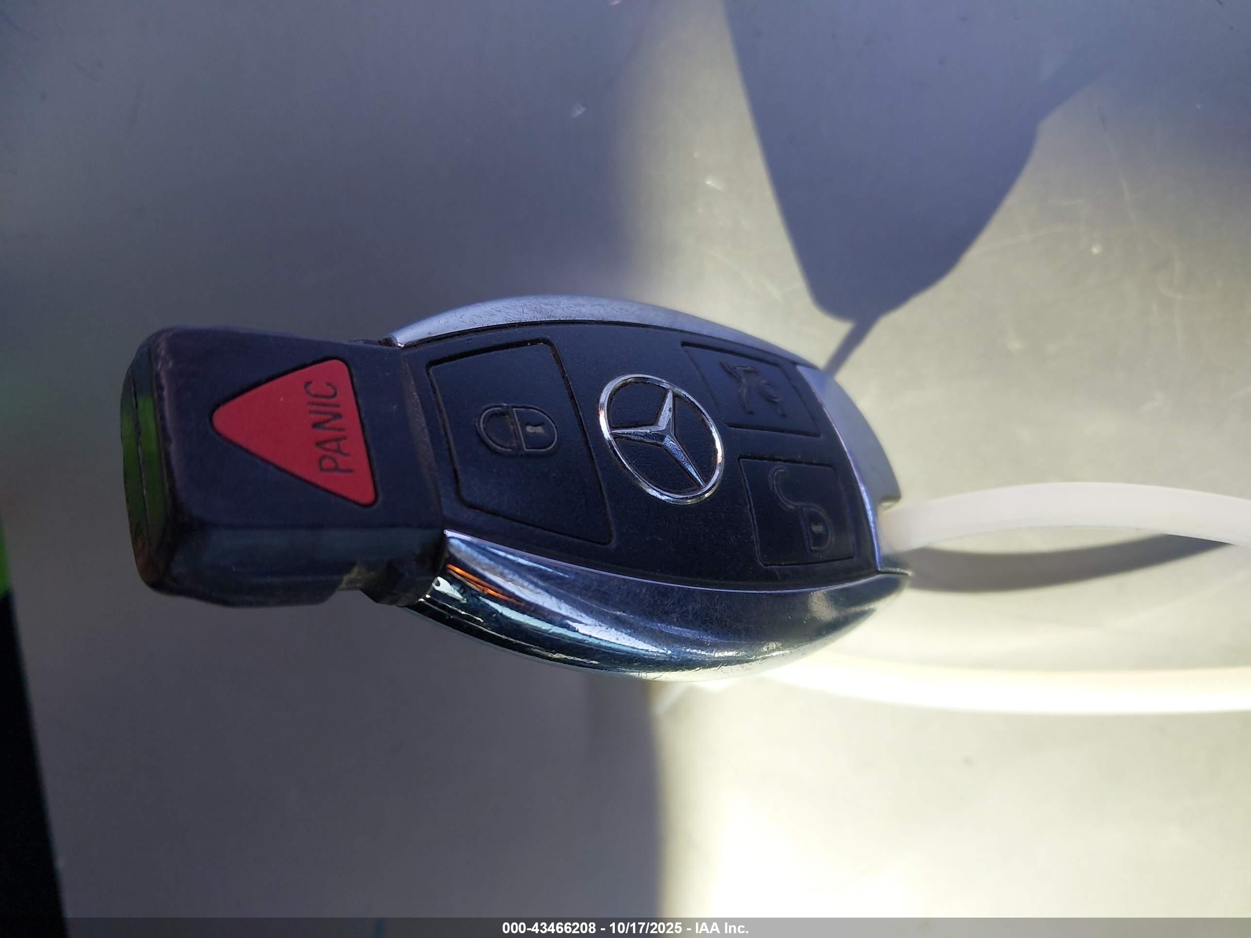MERCEDES-BENZ C image 11
