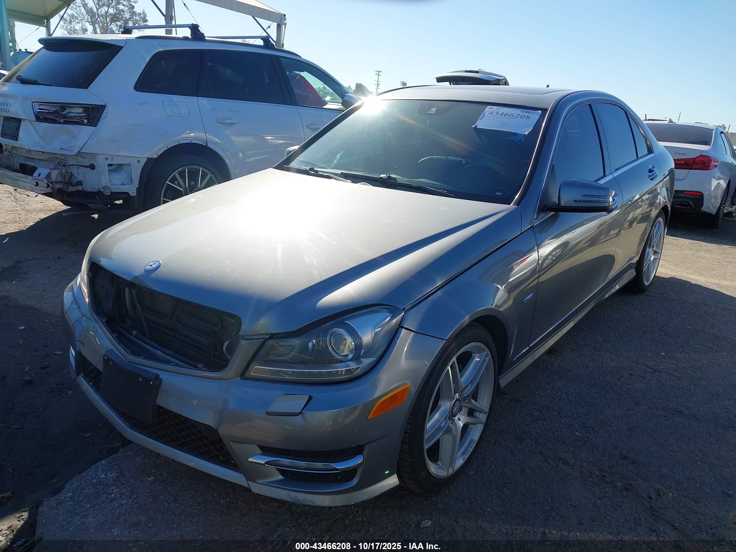 MERCEDES-BENZ C image 2