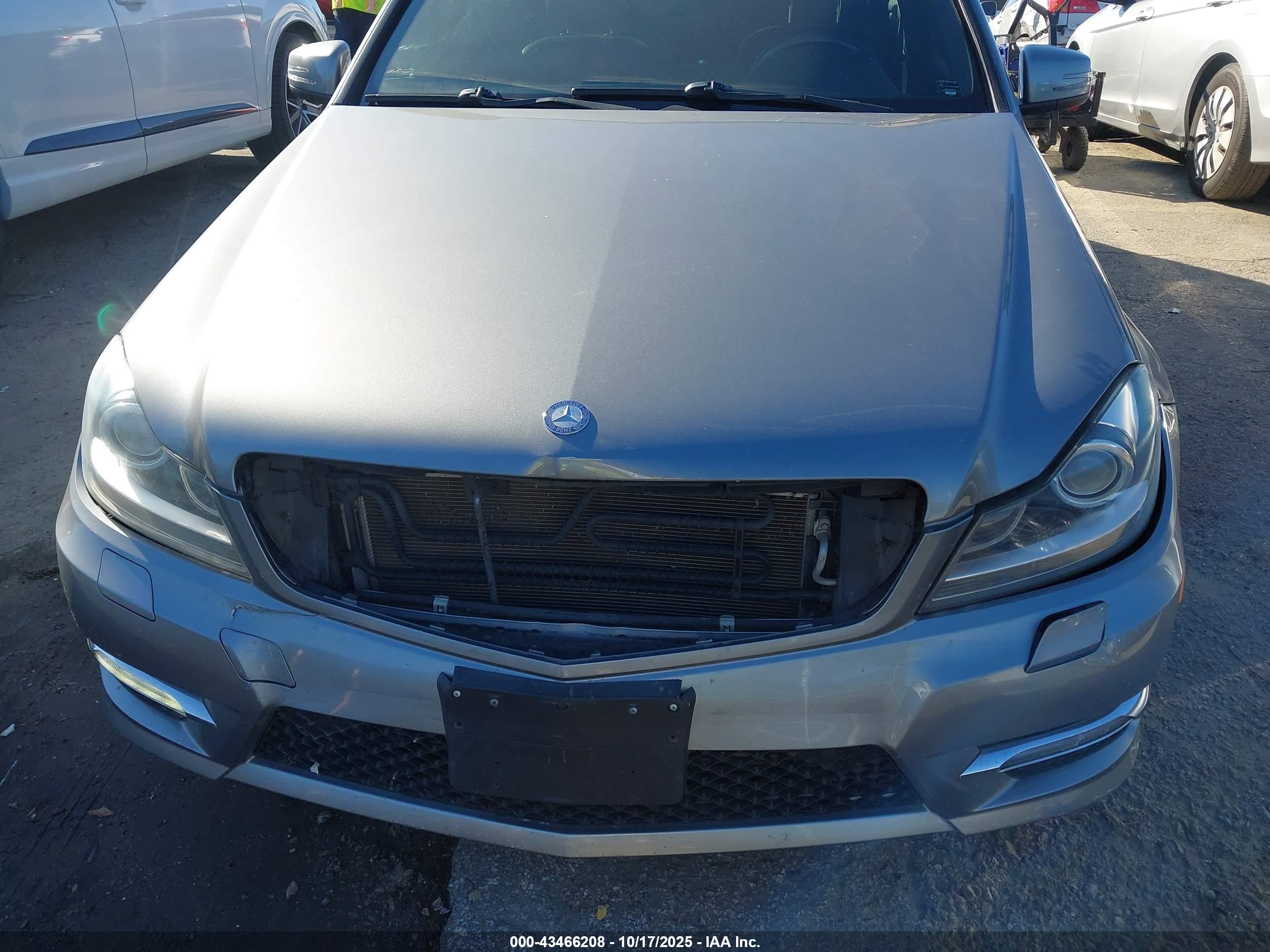MERCEDES-BENZ C image 6