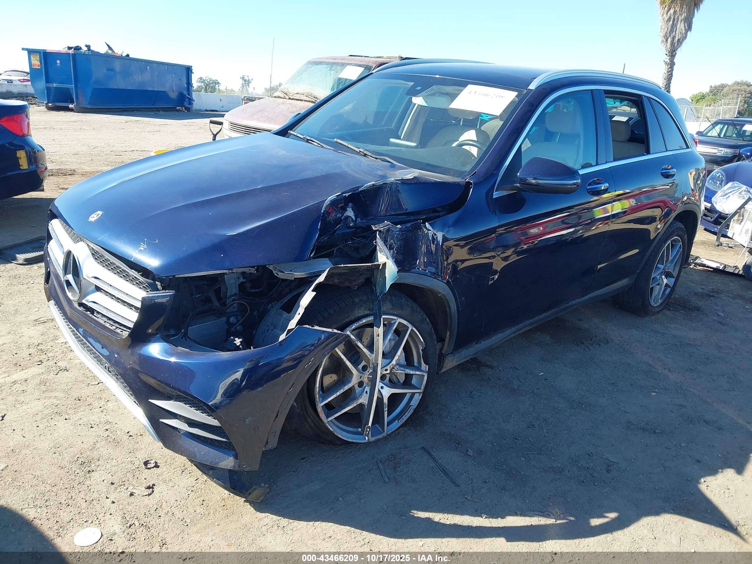 MERCEDES-BENZ GLC image 2