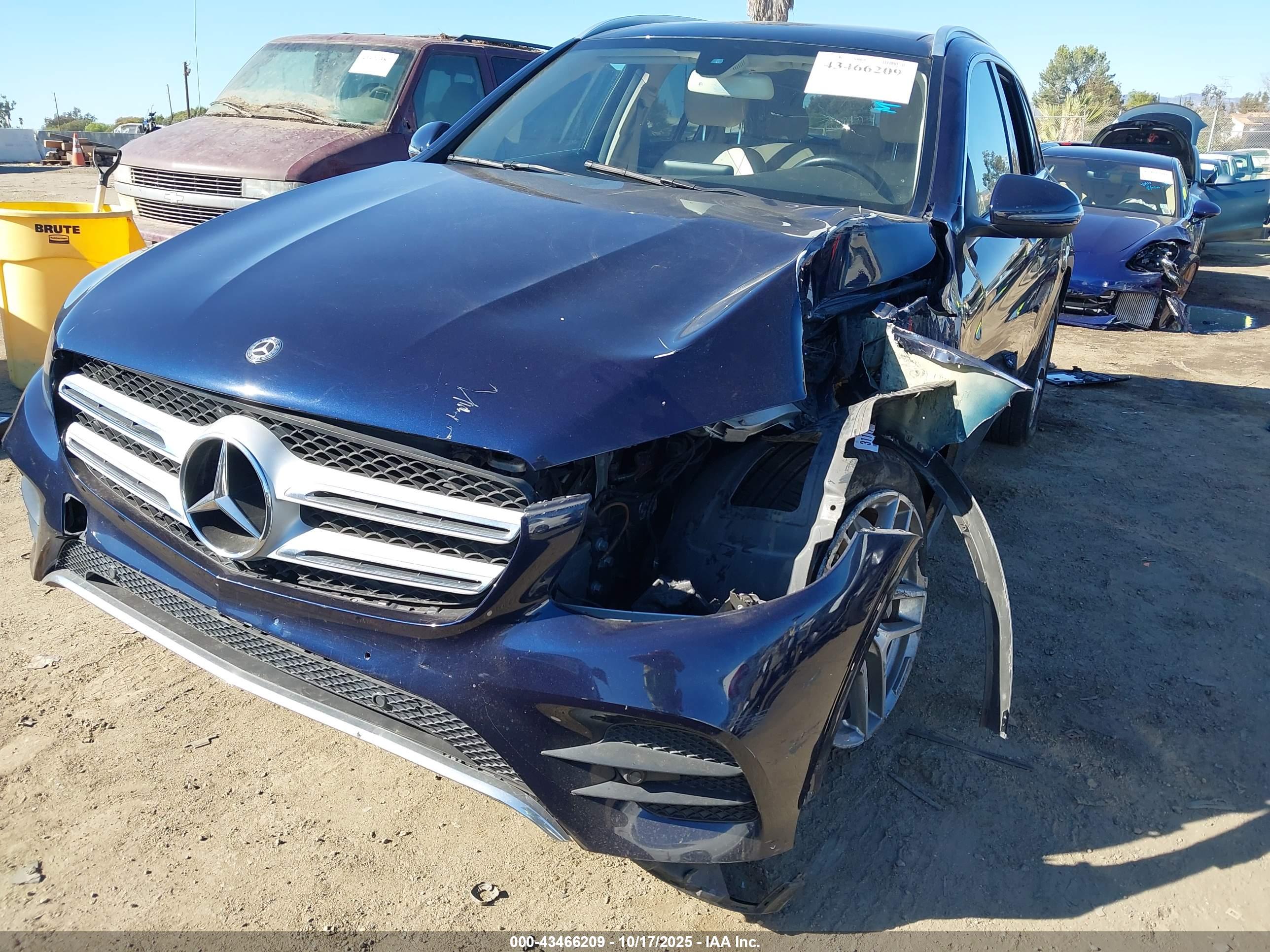 MERCEDES-BENZ GLC image 6