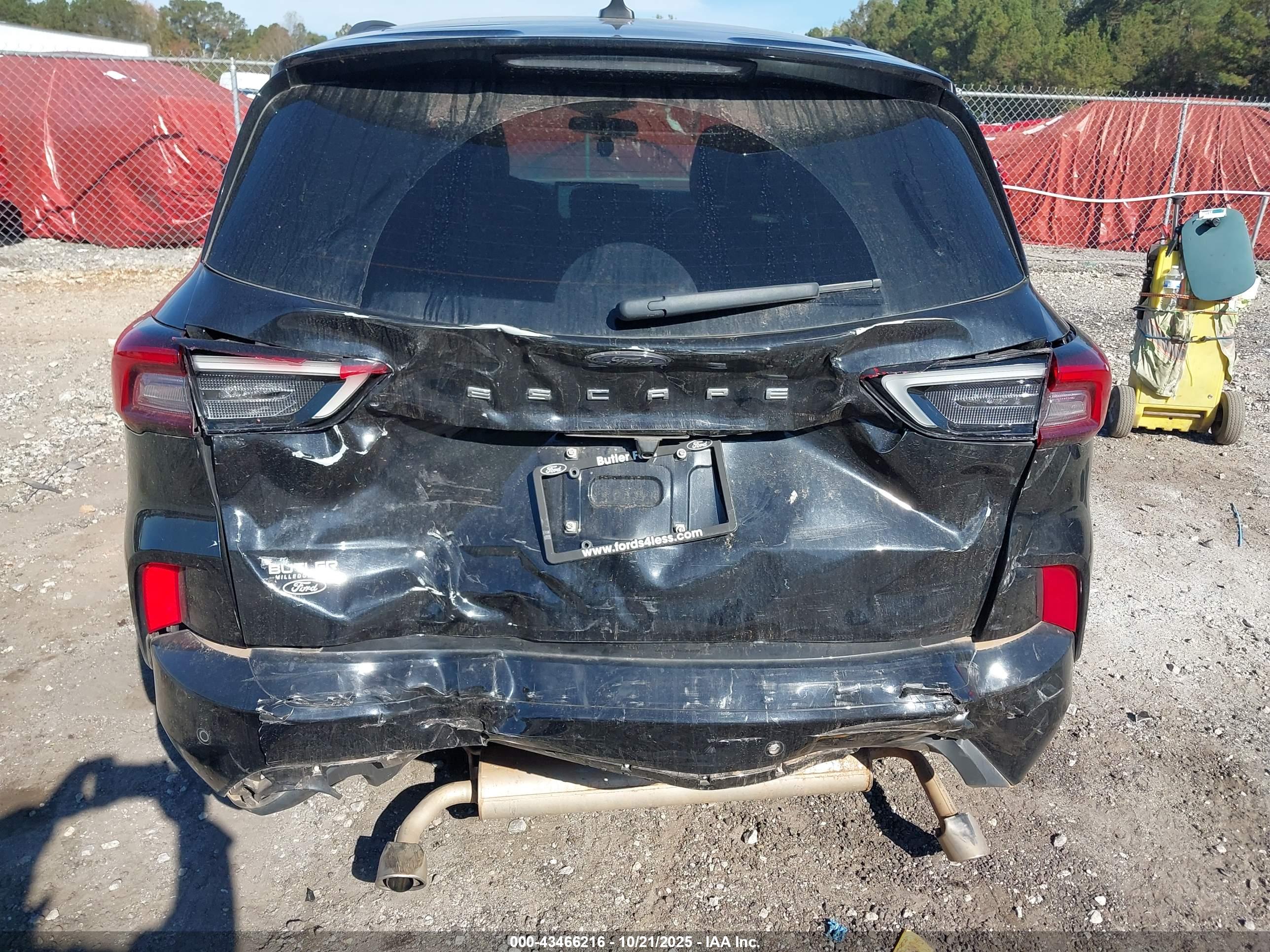 FORD ESCAPE image 6