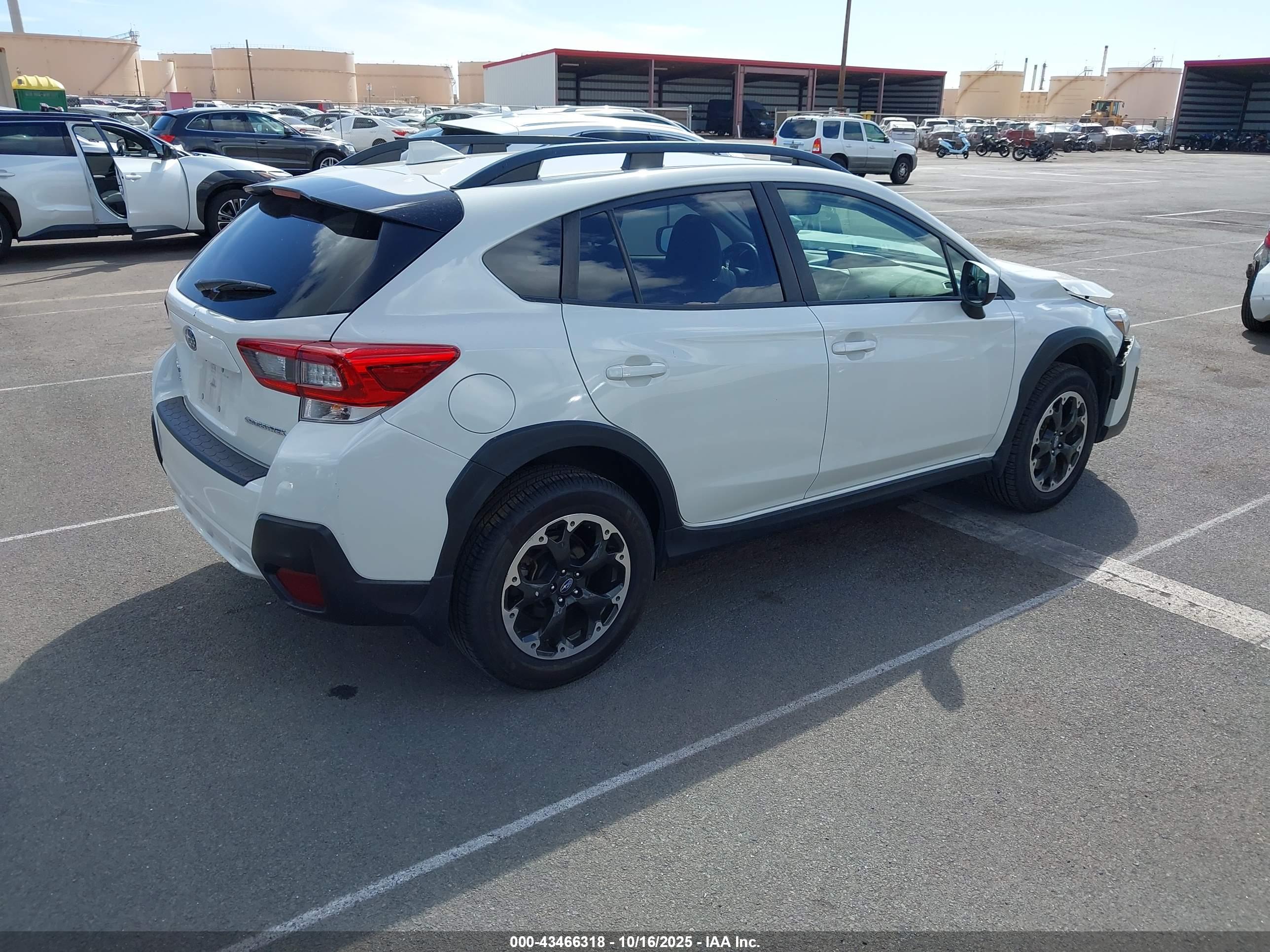 SUBARU CROSSTREK image 4
