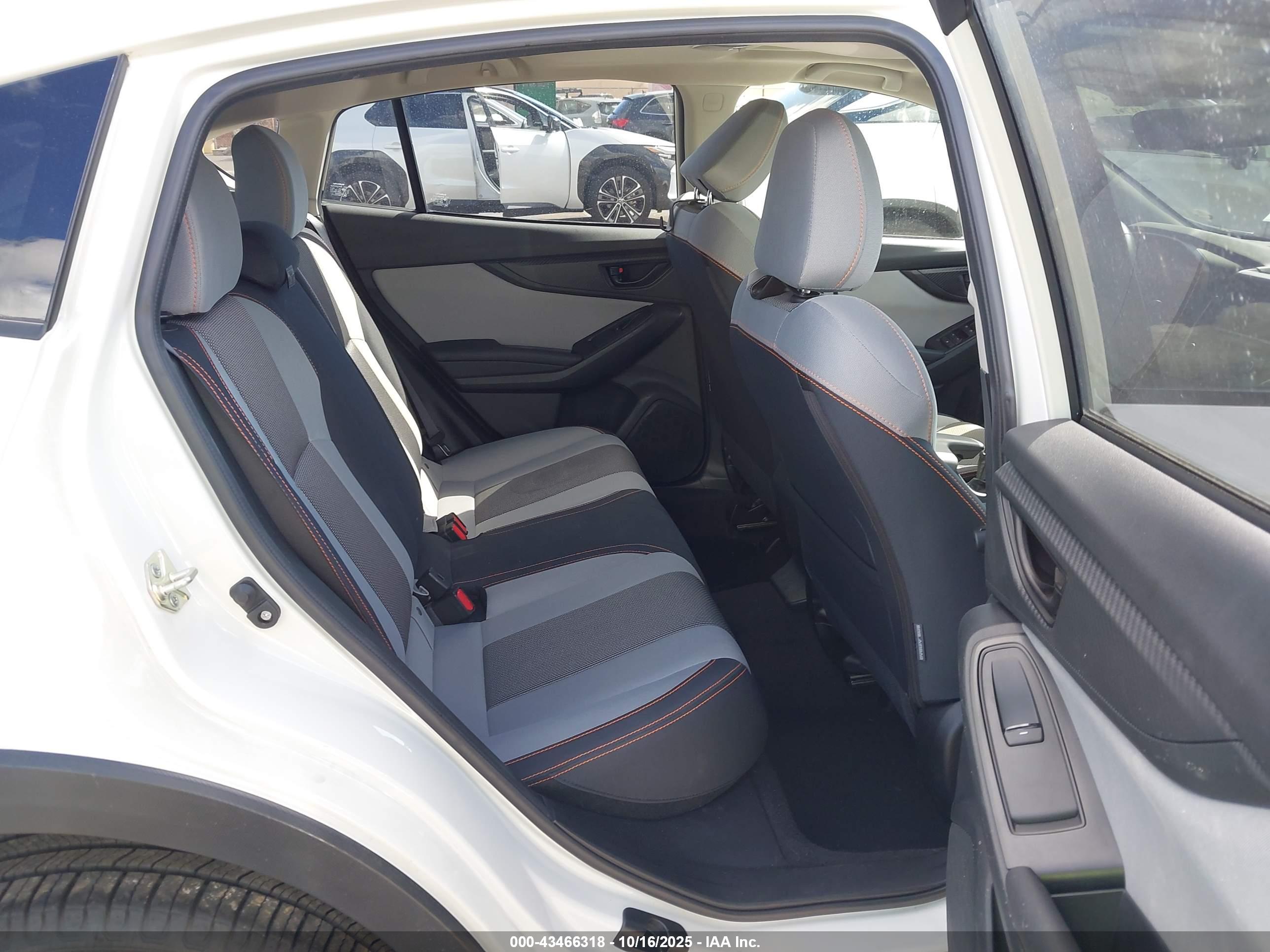 SUBARU CROSSTREK image 8