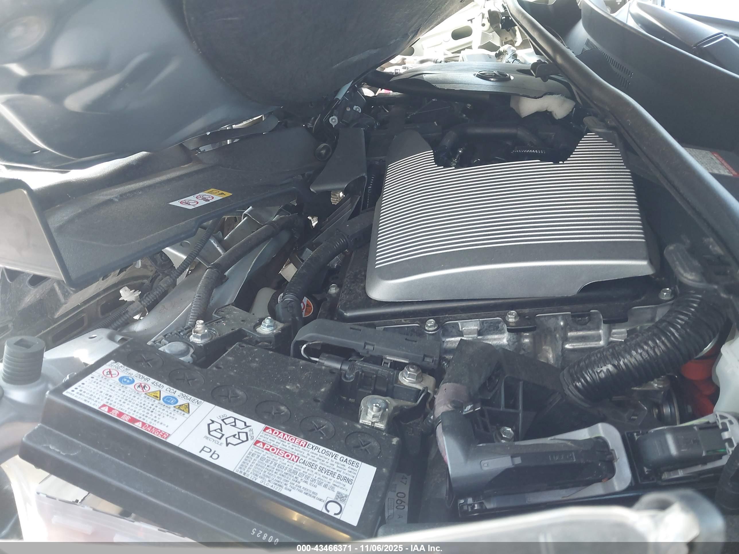 TOYOTA PRIUS image 10