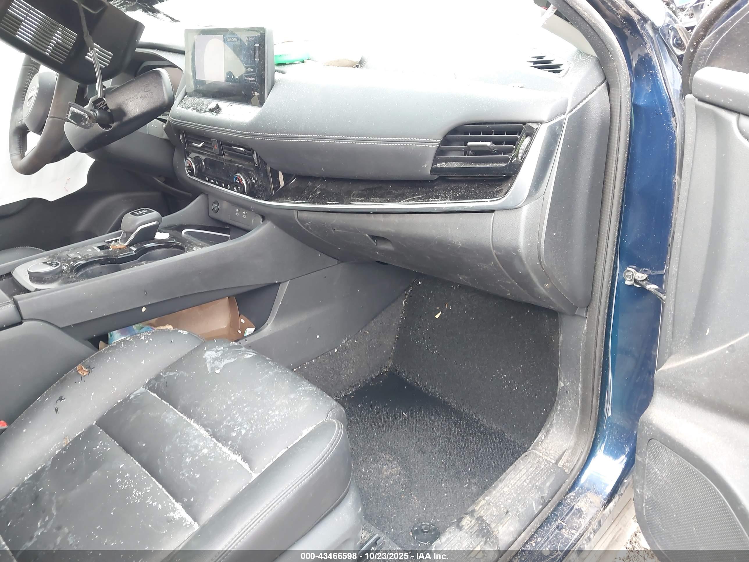 NISSAN ROGUE image 5