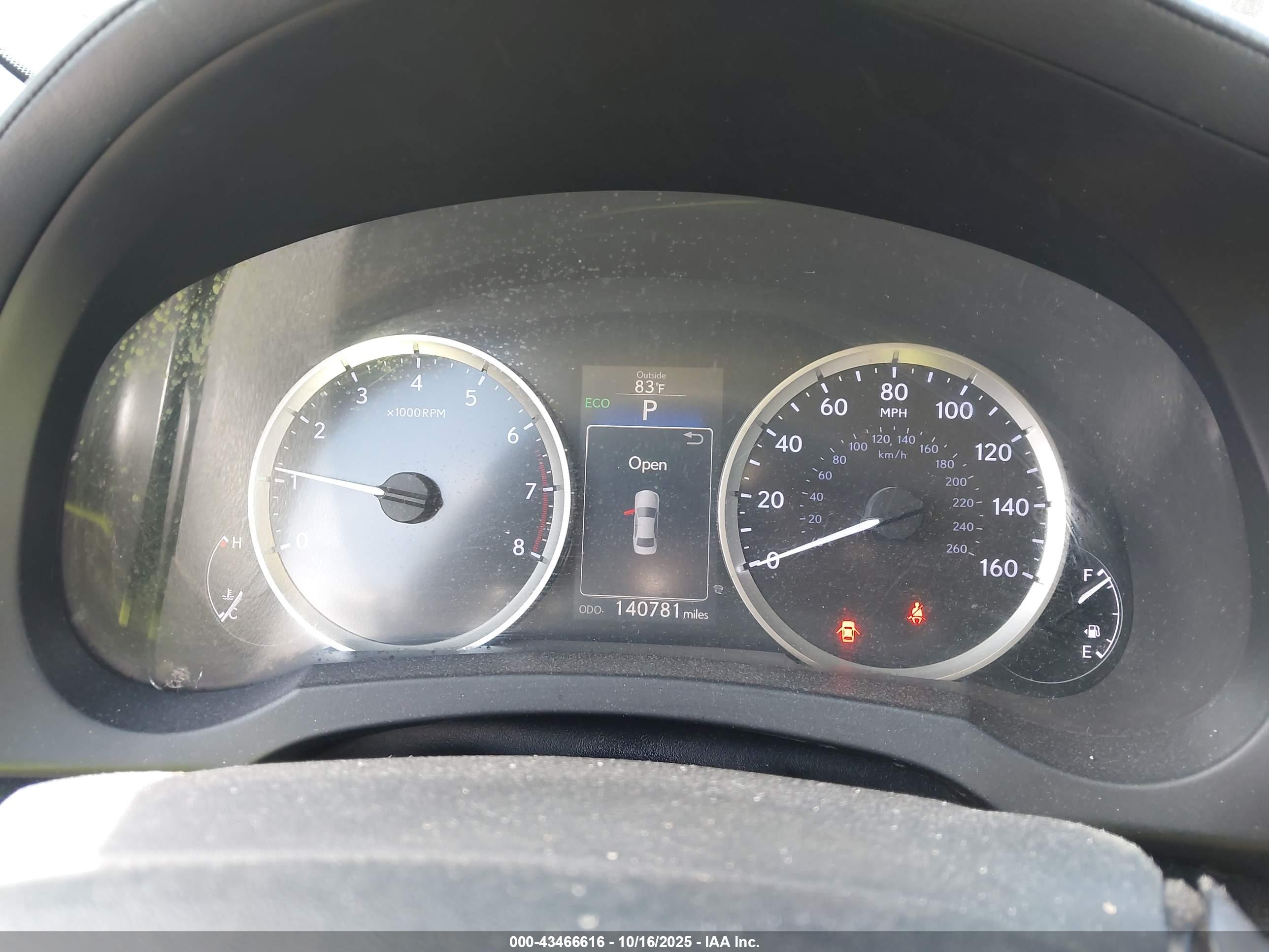 LEXUS IS image 7