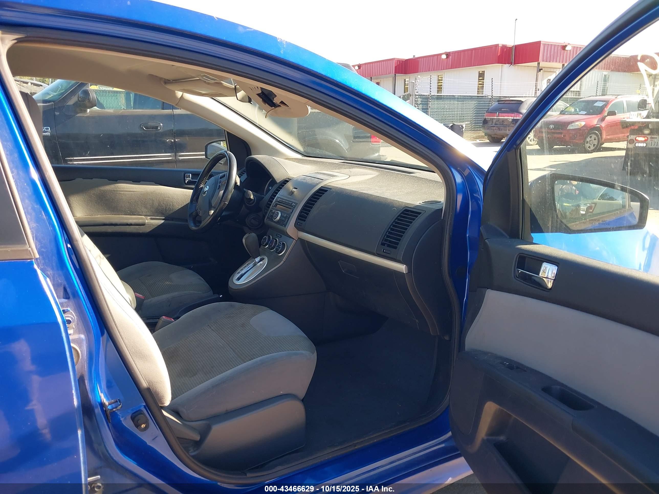 NISSAN SENTRA image 5