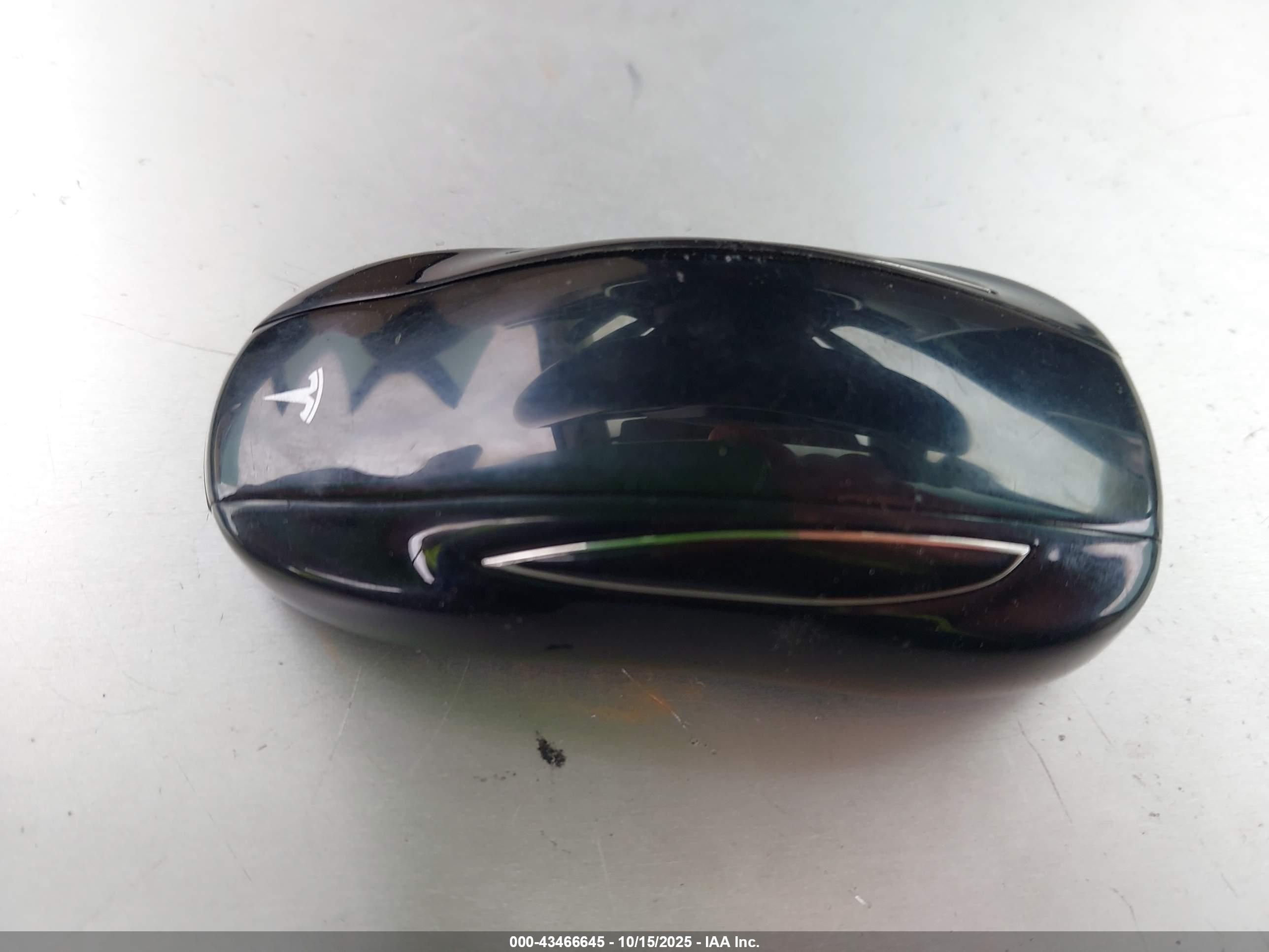 TESLA MODEL image 11