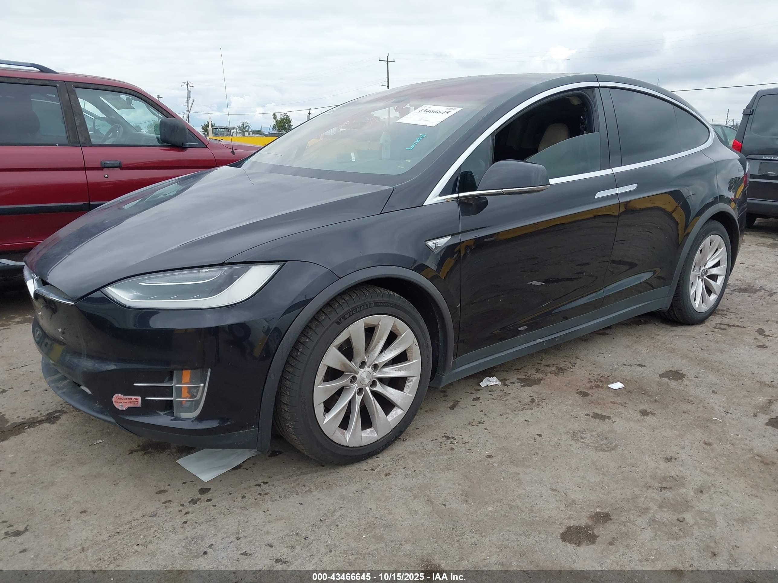 TESLA MODEL image 2